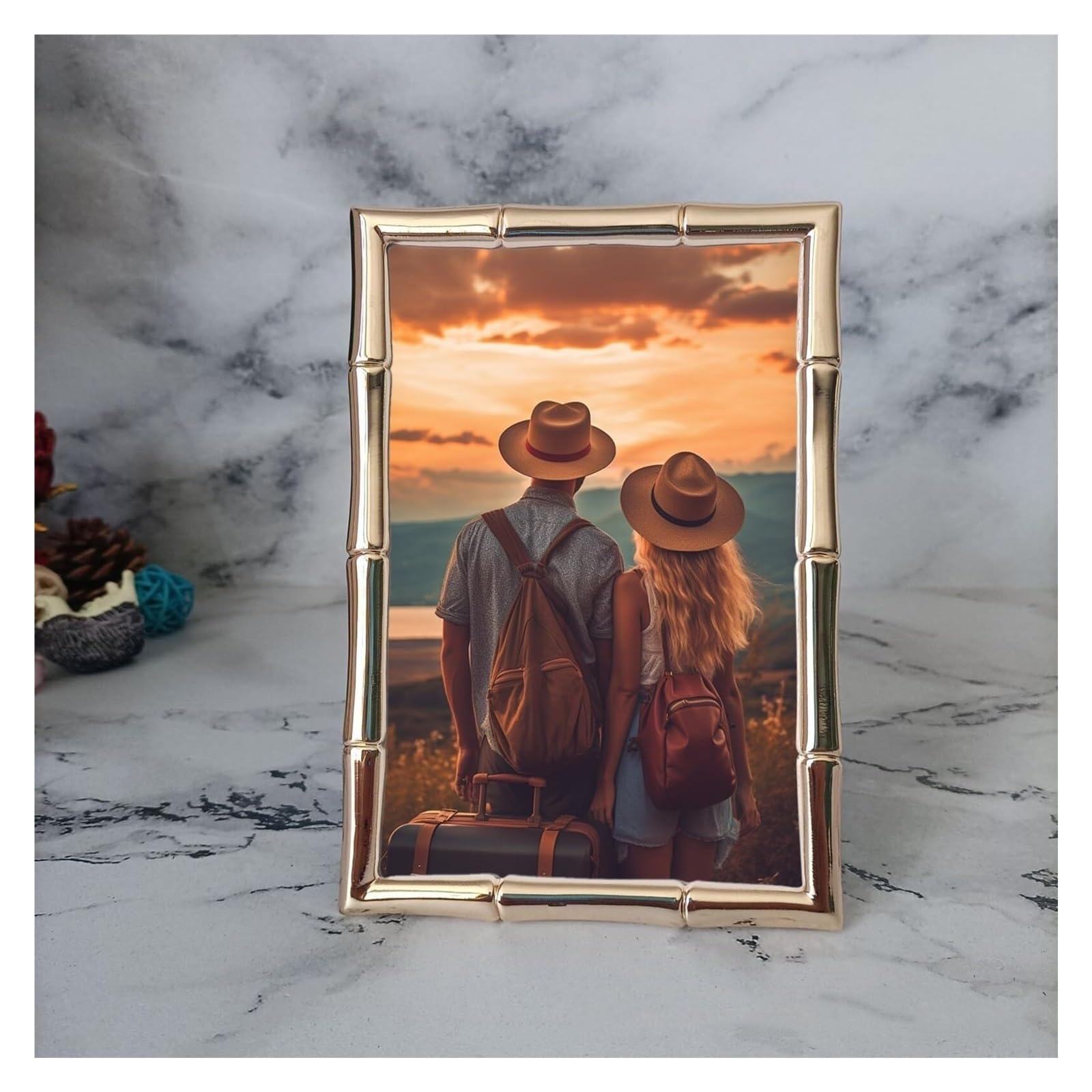 Cadre photo mariage doré pour éviter les reflets sur table et mur