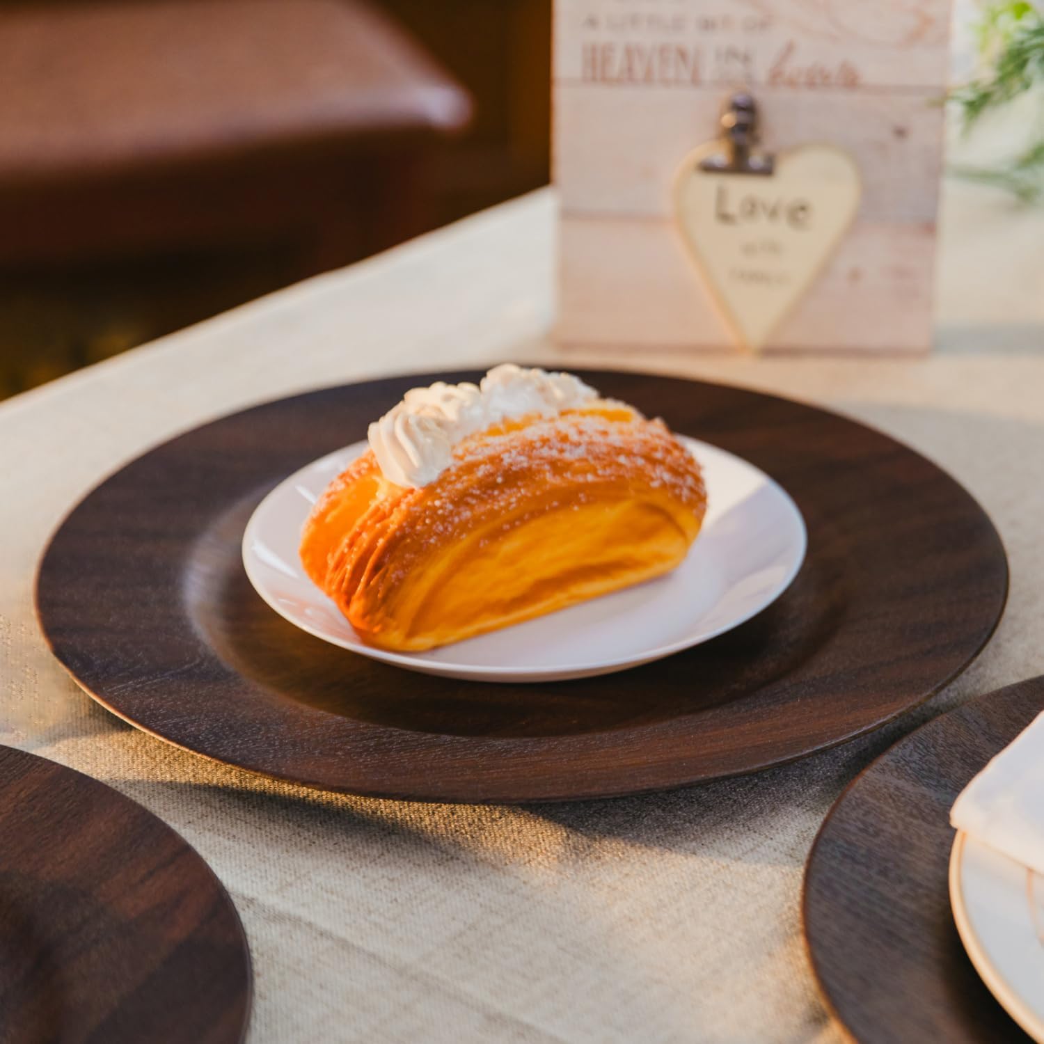 13in Charger Plates Set of 12- Faux Wood Chargers for Dinner Plates- Brown Round Plastic Plate Chargers- Farmhouse Rustic Table Chargers for Wedding, Party,Halloween, Thanksgiving, Christmas