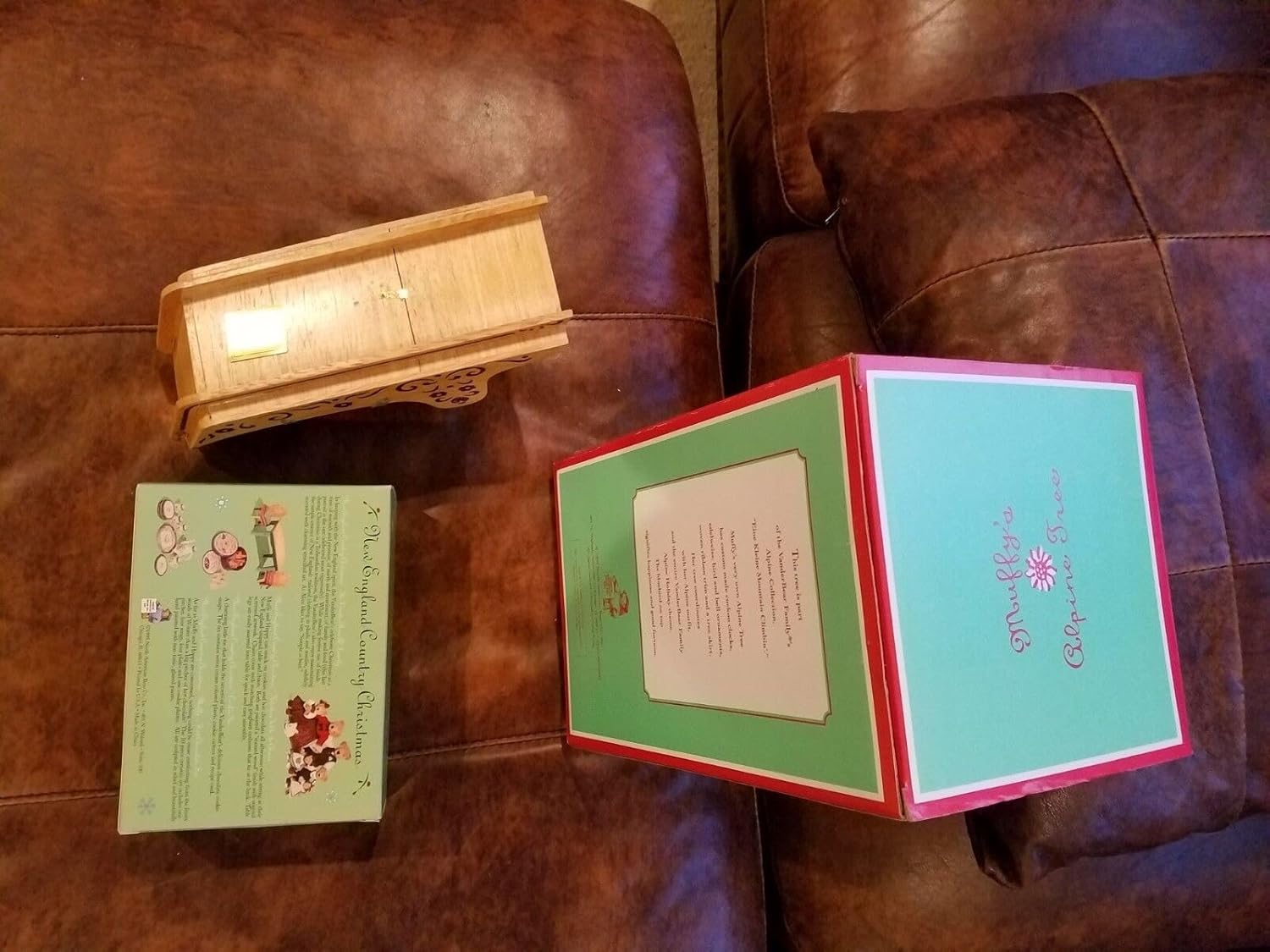 VanderBear Hot Chocolate Set- Alpine Tree and Sled