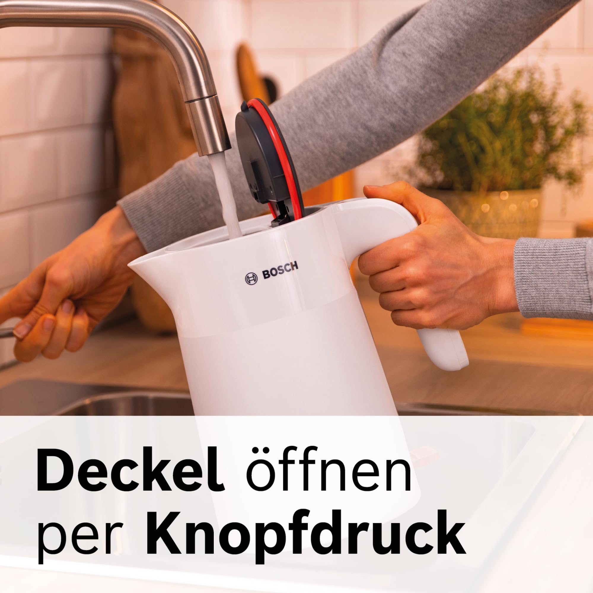 Bosch kabelloser Wasserkocher MyMoment TWK2M161, Abschaltautomatik, Überhitzungsschutz, Tassenanzeige, entnehmbarer Kalkfilter, Trockengehschutz, Dampfstopp-Automatik, 1,7 L, 2400 W, Weiß matt