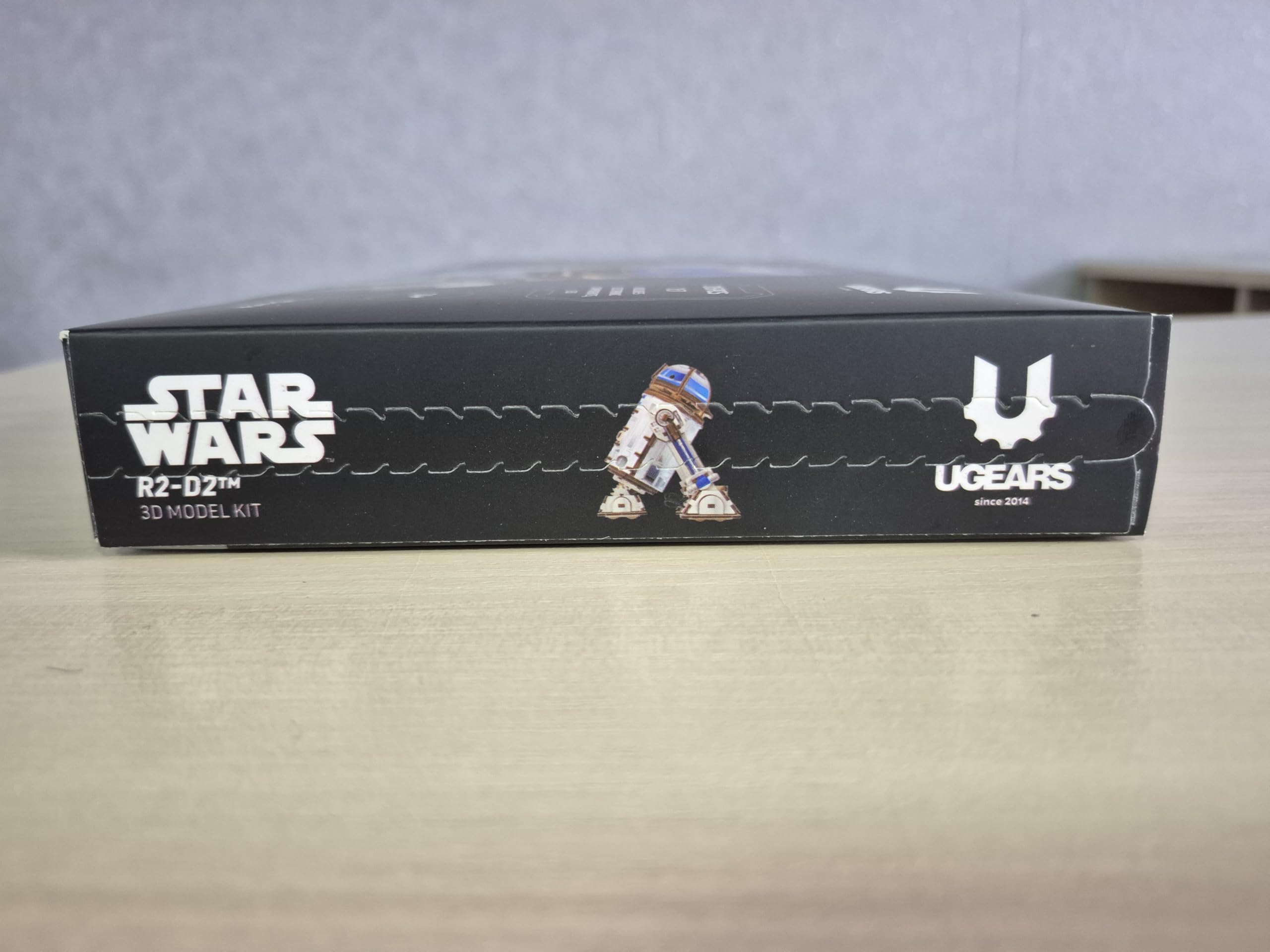 UGEARS Star Wars ™ R2-D2 ™ - Puzzle 3D, maquetas para Construir Adultos, Kit Manualidades Adultos, maquetas para Montar, Puzzle Madera, modelismo, Figuras Star Wars, r2d2 La Guerra de Las Galaxias