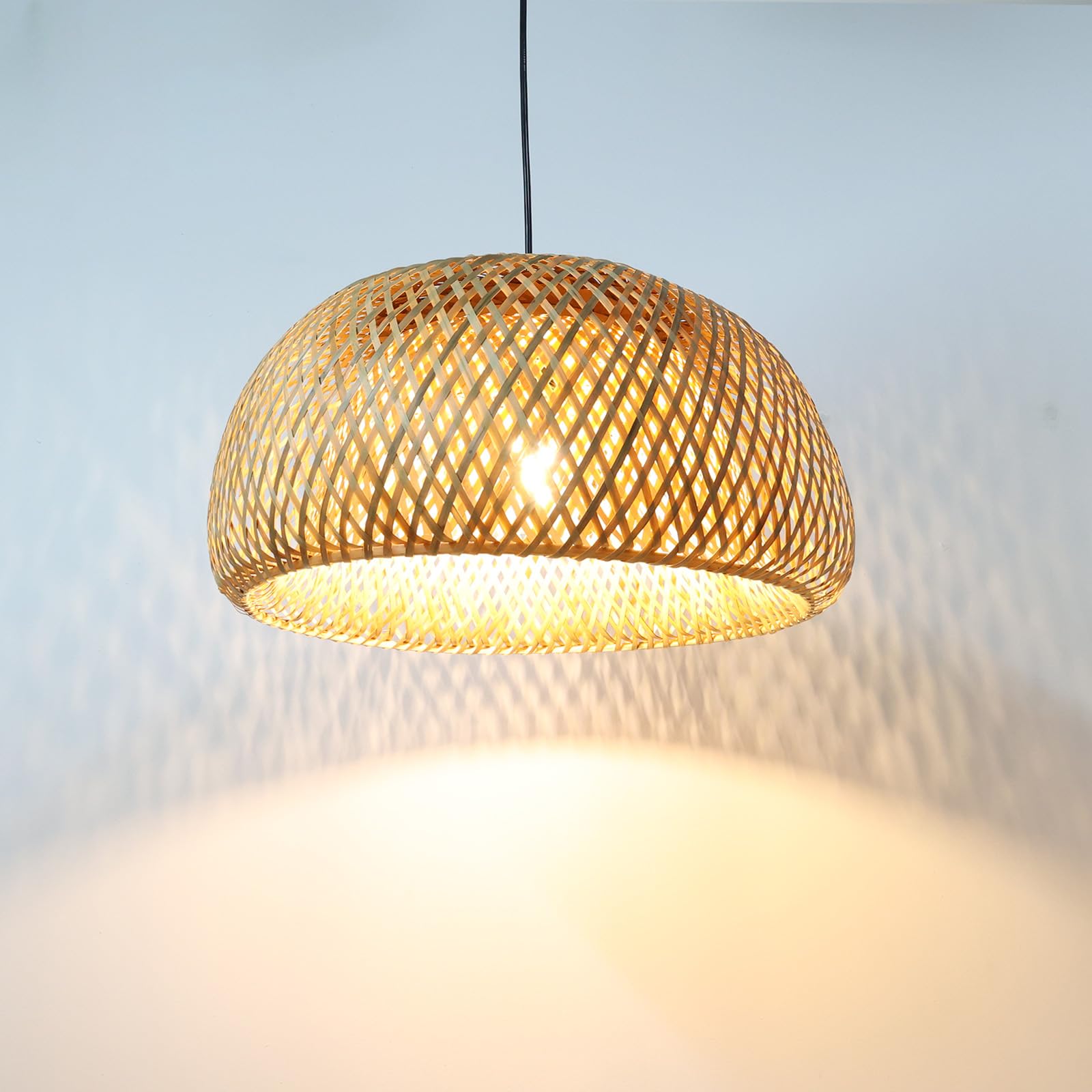 Alpinaluz Lámpara Colgante de Mimbre Beige ø480mm con Pantalla Doble Capa en Forma de Hemisferio, Portalámpara de Madera E27, Cable Negro Ajustable, Perfecta para Salón, Comedor y Dormitorio Interior