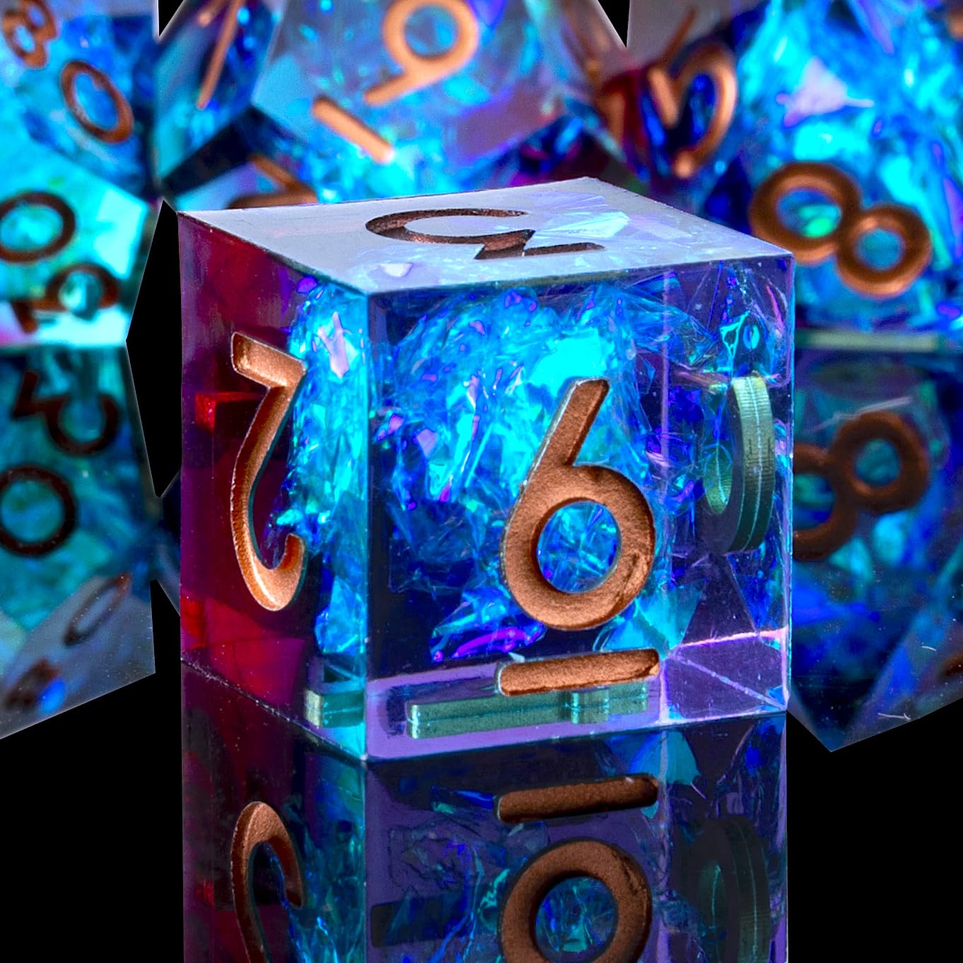 Lot de 7 dés DND à bord tranchant faits à la main pour jeux TTRPG, jeux polyédriques en résine polyédrique à bords tranchants pour jeux de rôle Shadowrun Pathfinder MTG (bleu rouge)