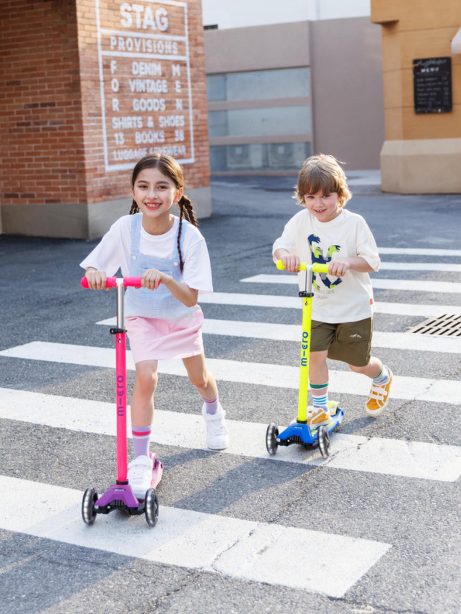 Micro Monopattino da bambino Maxi Deluxe Neon Rosa LED