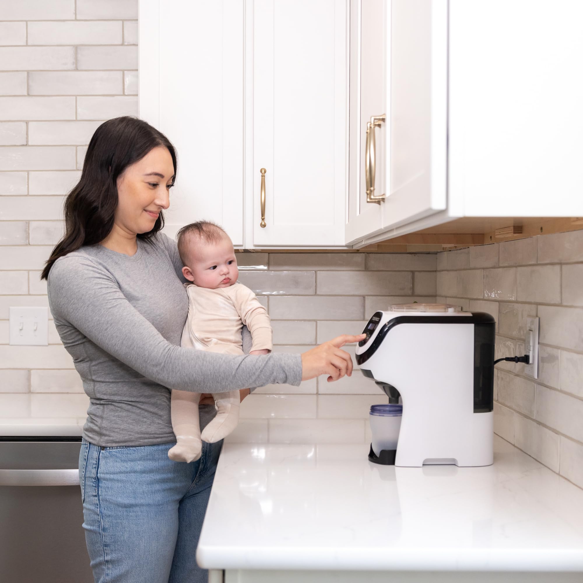 Baby Brezza Formula Pro Mini automatischer Flaschenzubereiter, weiß