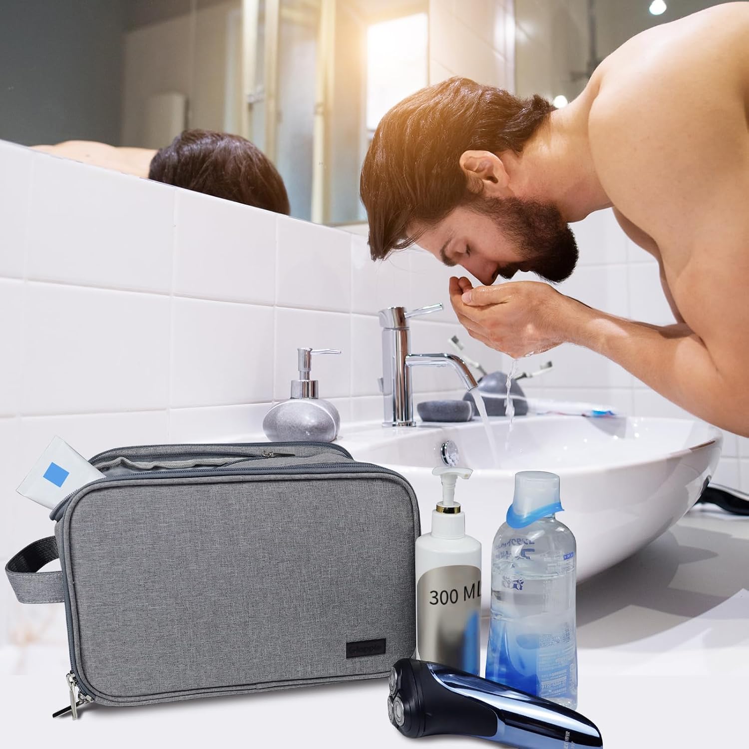 Gloppie Borsa da Toilette da Viaggio Toiletry Make Up Bag Resistente All'acqua Wash Bag Organizer Travel per Articoli da Toeletta con Appendere Organizer Cosmetici per Borsa Porta Trucchi, Grigio 5 71NKyc8UUOL. AC SL1500