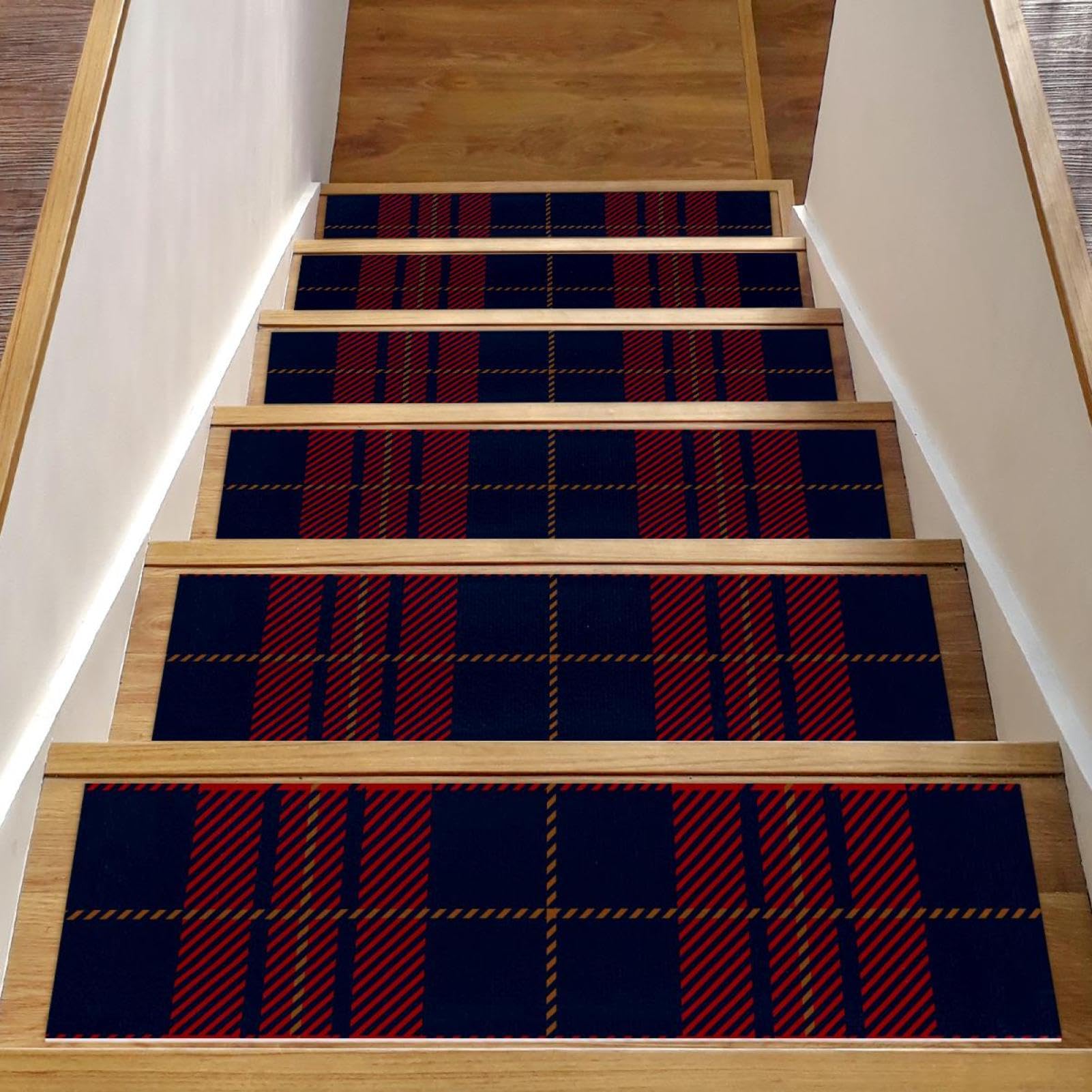 Alfombra antideslizante de peldaños para evitar caídas de niños y perros en escaleras de madera