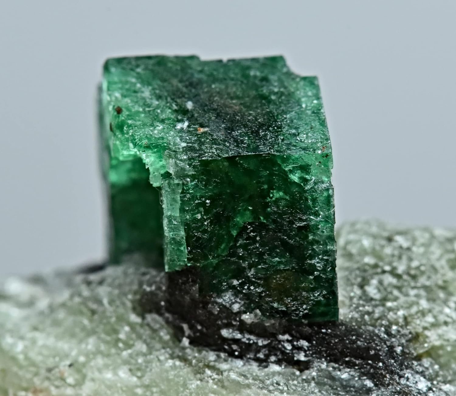 15 Gram Amazing Top Green Color Terminated Emerald Crystal Specimen @ Swat Pak