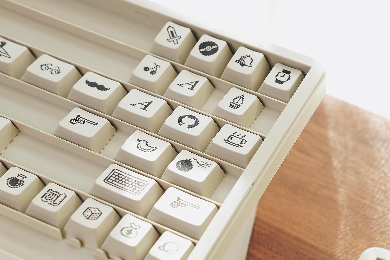 KPREPUBLIC Domikey x Glove Macintosh Keycap Cherry Profile PBT Dye subbed Keycaps for Mechanical Keyboard EZ63 Made68 Wooting 60HE 80HE (Domikey Macintosh Base x1)