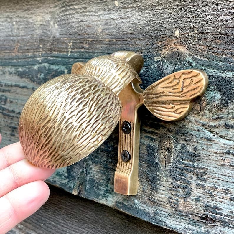 Solid Brass Bee Door Knocker - Antique Vintage Country Style Knockers - Bronze Colour (Antique Brass) e Bee Door Knocker