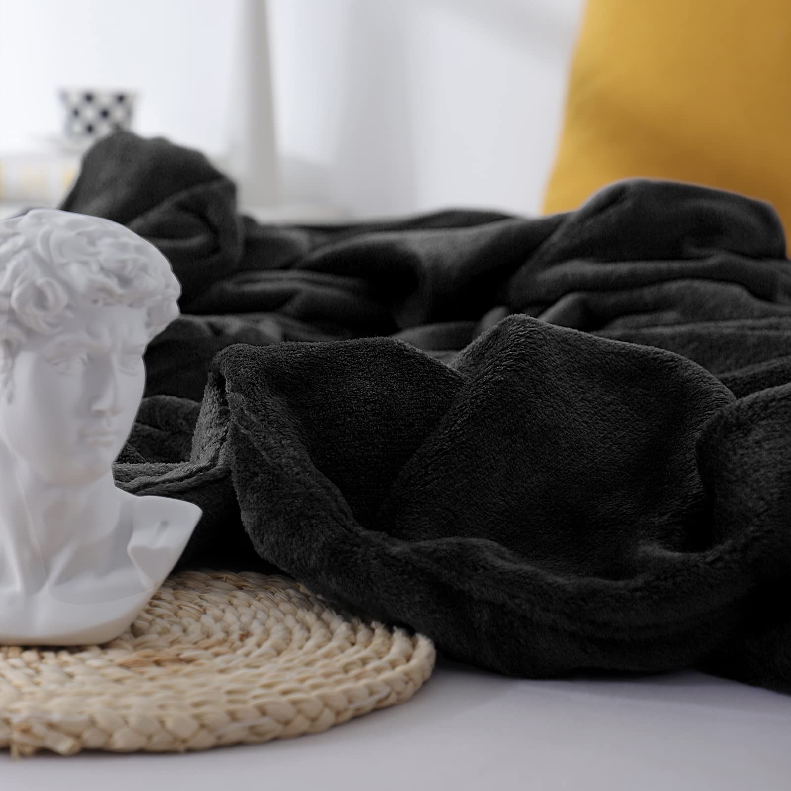 Couverture Polaire 150x200cm - Ultra Douce Et Chaud - Gris - Pour Lit Ou Canapé - 100% Polyester