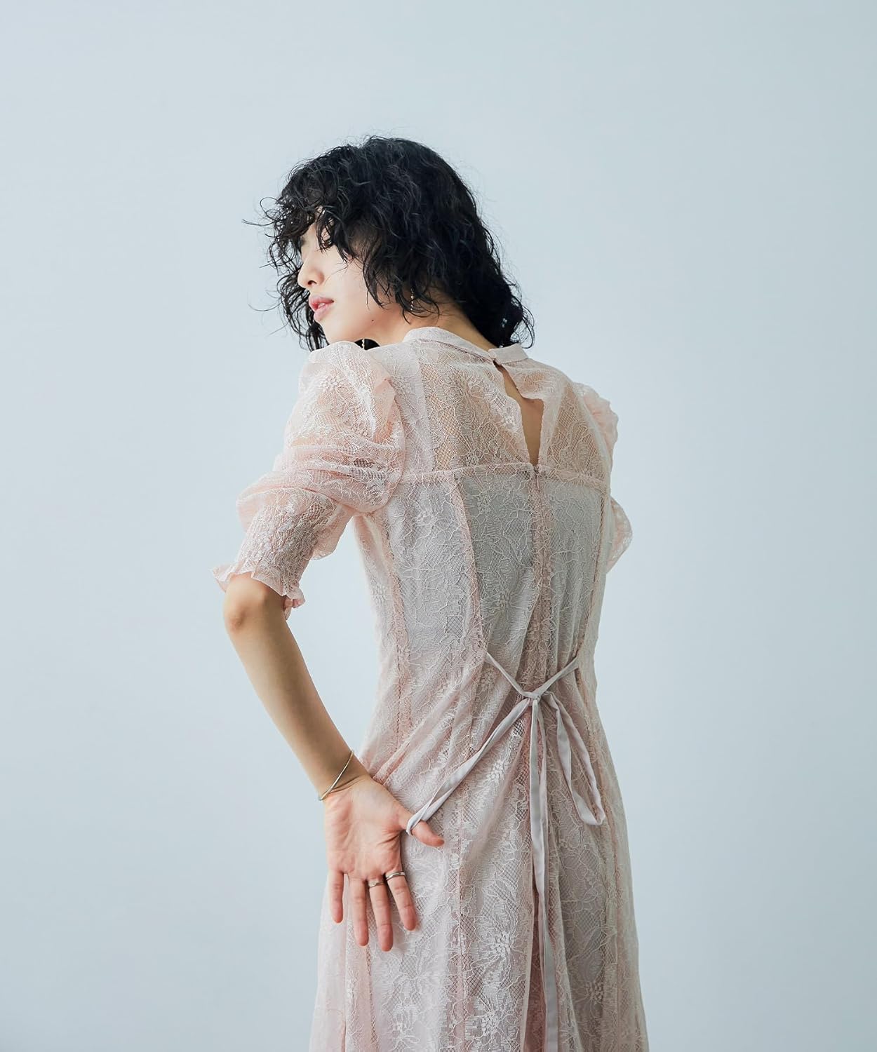 [niana] 結婚式 ワンピース パーティードレス レース 総レース バックリボン ロング丈 ミモレ丈 na0070005830