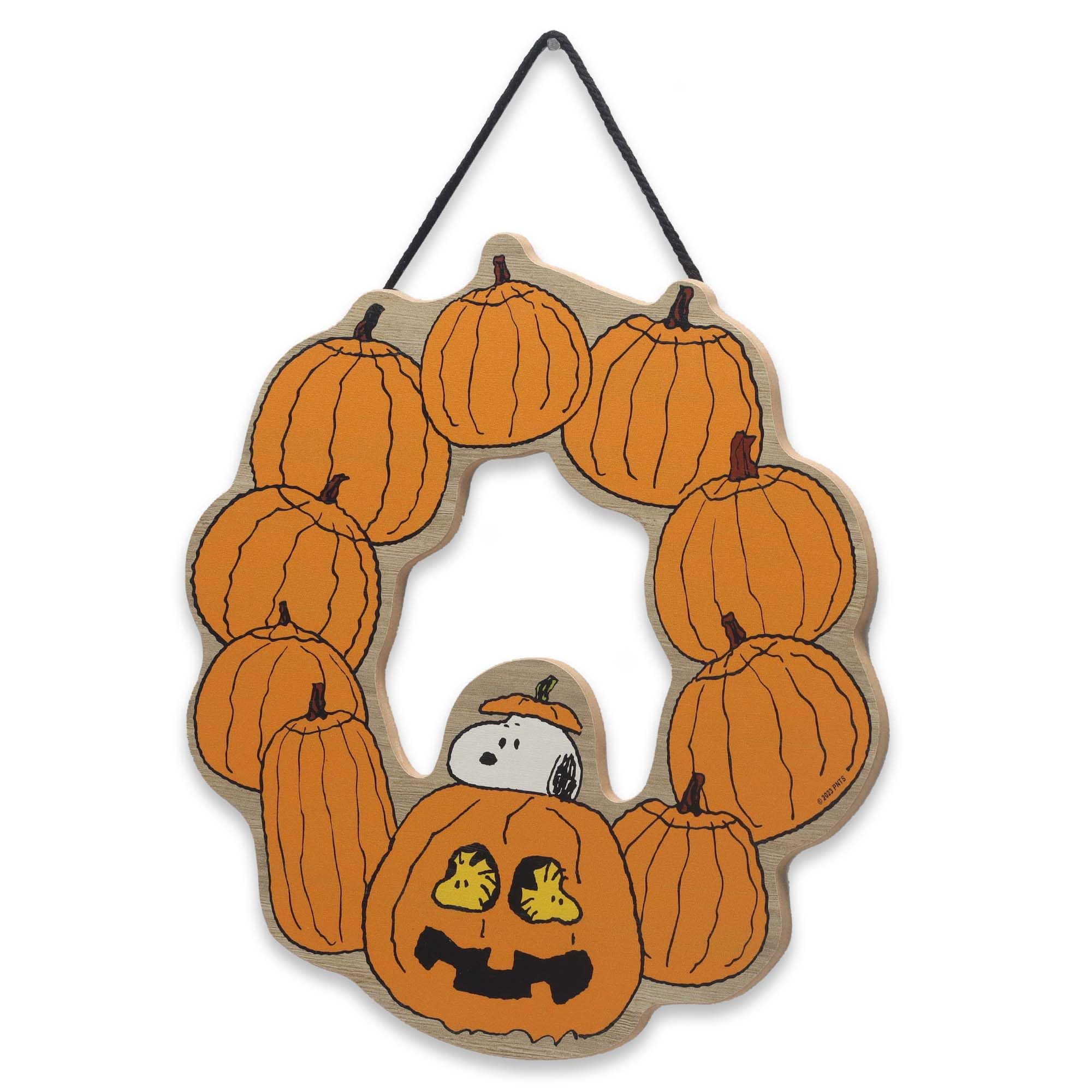 Amazon.com: Peanuts Snoopy Jack-O-Lantern Halloween Wreath Hanging