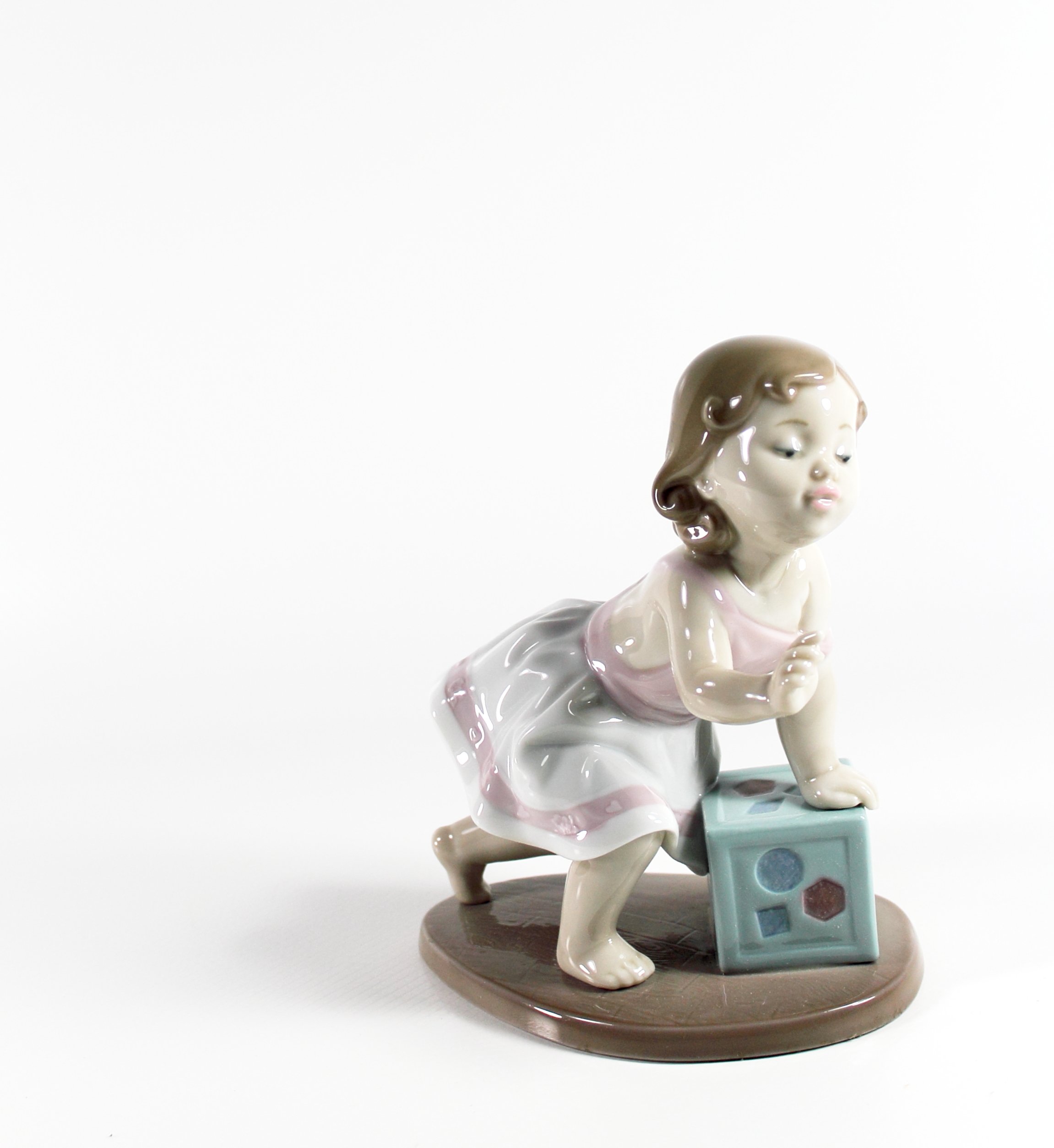 リヤドロ　LLADRO 6428 『My First Step』　はじめての一歩 Lladro Figurine 