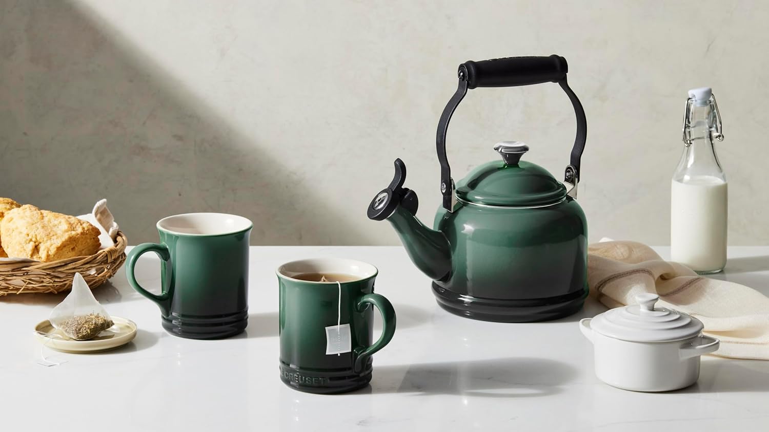 le creuset enamel on steel demi kettle with metal finishes & stoneware set of 2 mugs, 1.25 qt. kettle & (2) 14 oz. mugs, flame