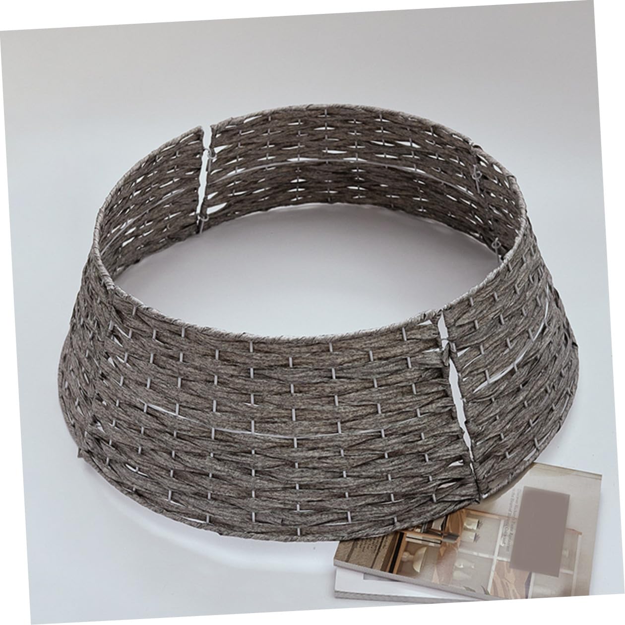 HOMSFOU Gonna per Albero di Natale in Stile Fattoria, Supporto Decorativo Collare Natalizio Grigio, Anello Finto per Alberi Artificiali, Decorazione Versatile per Interni ed Esterni,