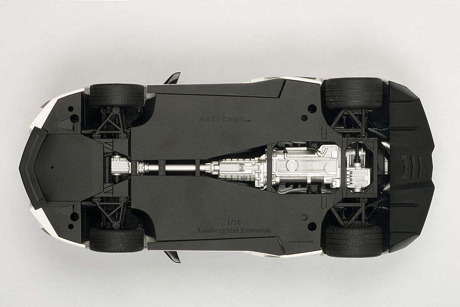 AUTOart 1/18 ランボルギーニ レヴェントン Reventon 1/18 AUTOart Lamborghini Reventon (Black) Diecast Car Model