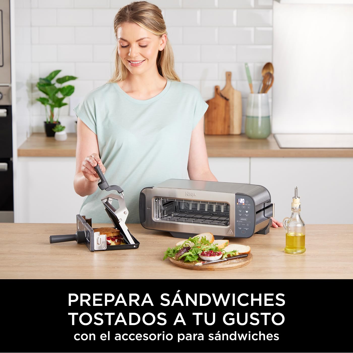 Ninja Foodi Tostadora, parrilla y sandwichera 3 en 1 con diseño de volteo, 7 funciones de cocción, 7 niveles de tostado, incluye bandeja para hornear y bandeja para migas, en acero inoxidable, ST202EU
