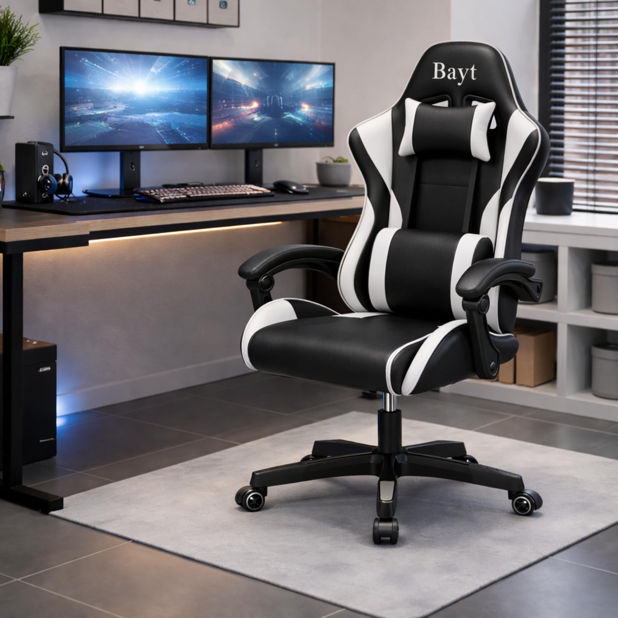 Bayt Sedia Gaming - Sedia Scrivania Ufficio Reclinable in Similpelle, Poltrona PC Racing con Supporto Lombare e Poggiatesta, Altezza Regolabile e Braccioli, Nero/Bianco
