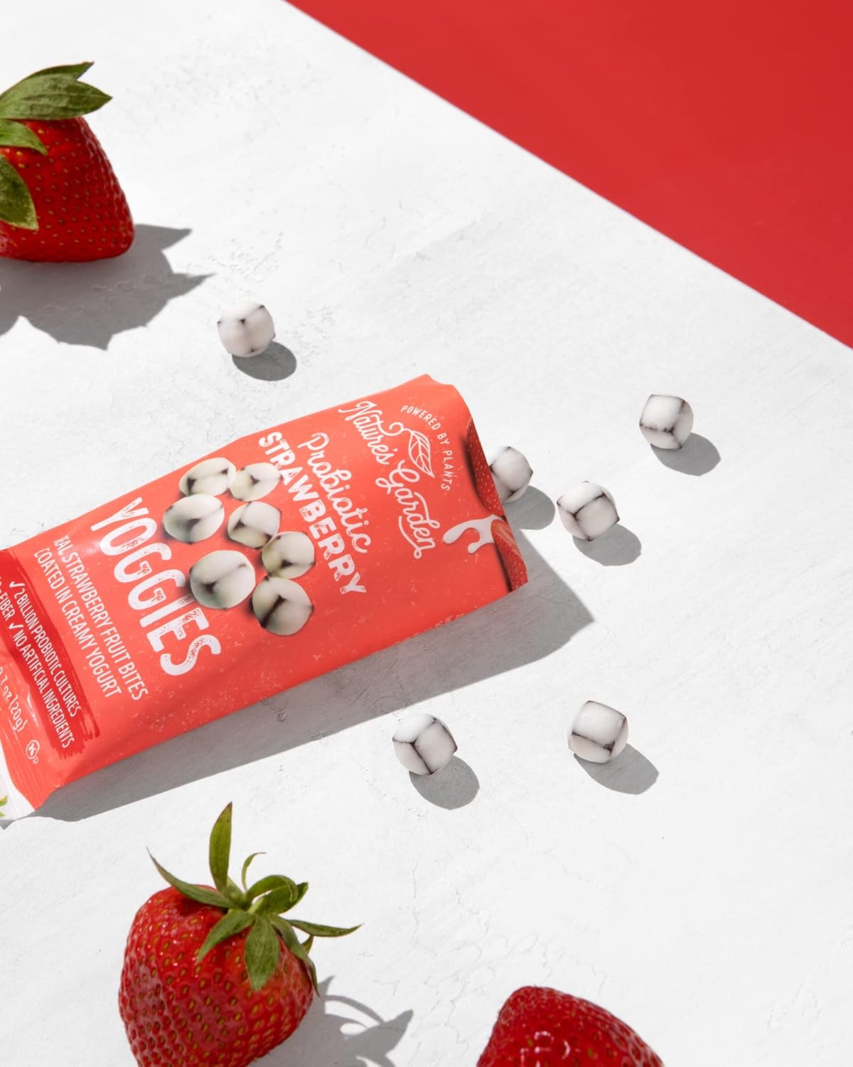 Nature's Garden Probiotic Yoggie Bites Strawberry, 600 g/21oz, Exp