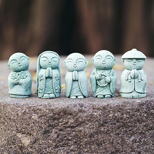 Miniatura 3 de Estatua de monje de Buda japonés, Bosatsu, Feng Shui, estatua de monje rezante, piedra arenisca felizsonriente, adorno en miniatura para pecera,