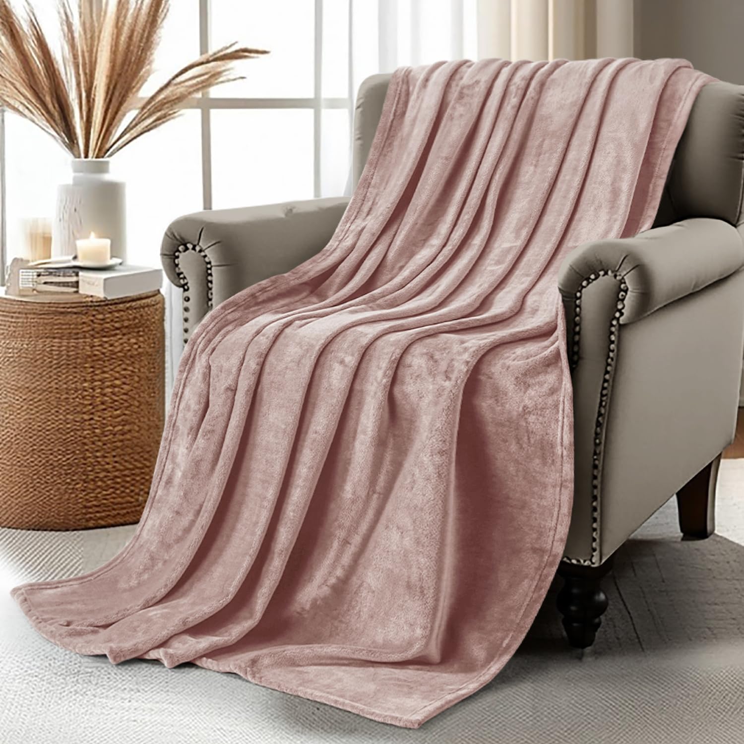 Utopia Bedding Rose Pink Fleece Blanket Throw Size Lightweight Fuzzy Soft Anti-Static Microfiber Bed Blanket (60x50 Inch)