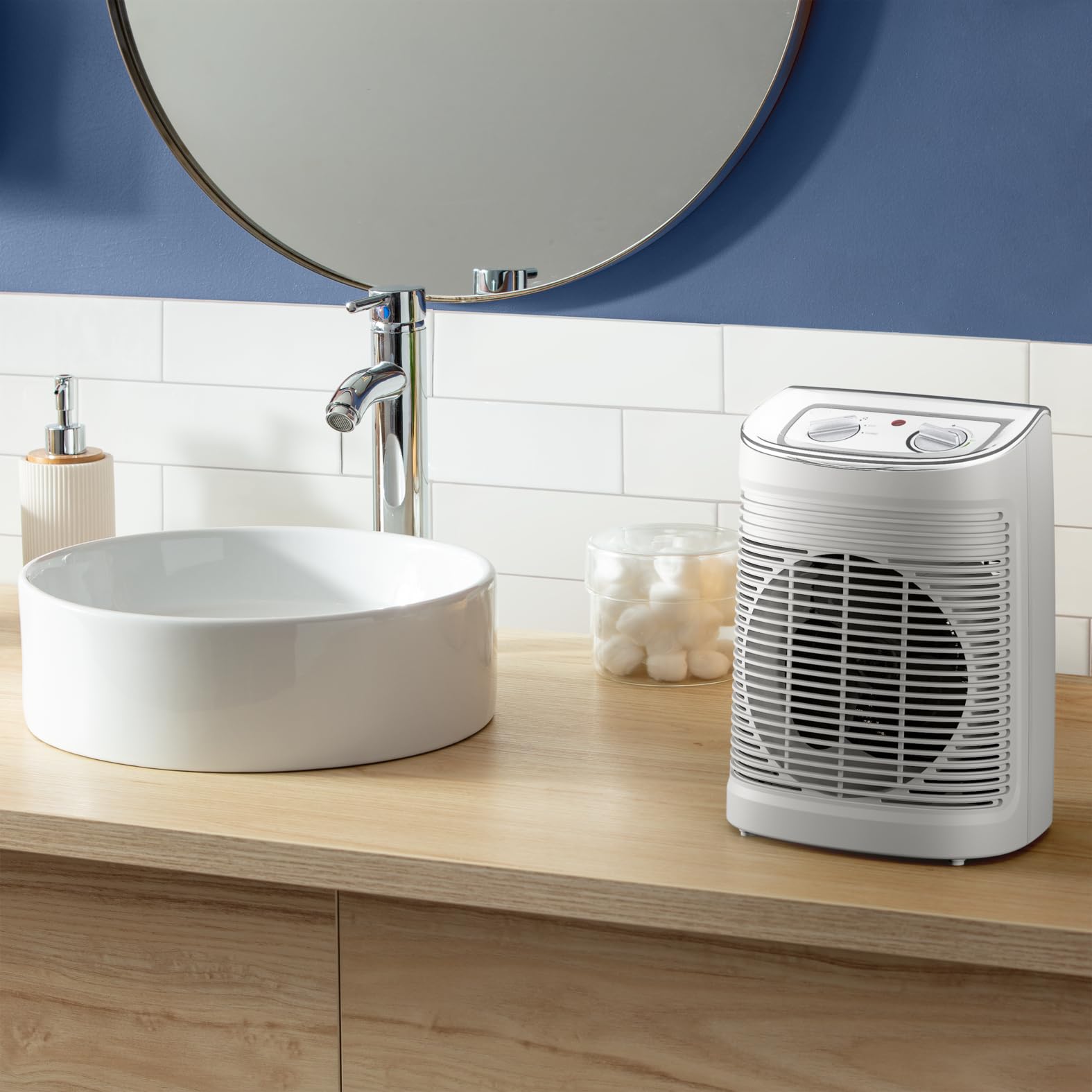 Rowenta Instant Comfort Aqua Termoventilatore, Potente e Silenzioso, Uso Sicuro in Bagno, Pannello di Controllo, Standar di Protezione Umidità, SO6510