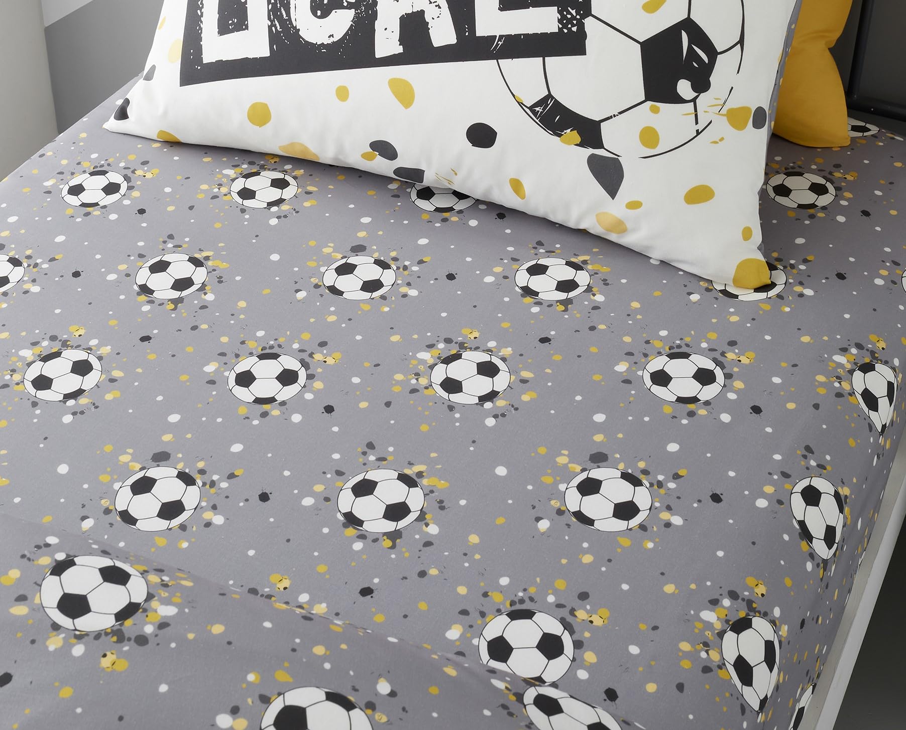 Bedding Gold Bedlam - Football Grey Sheet - Single Fitted Sheet (190 X 90 X 25Cm) - Football Bedroom Accessories