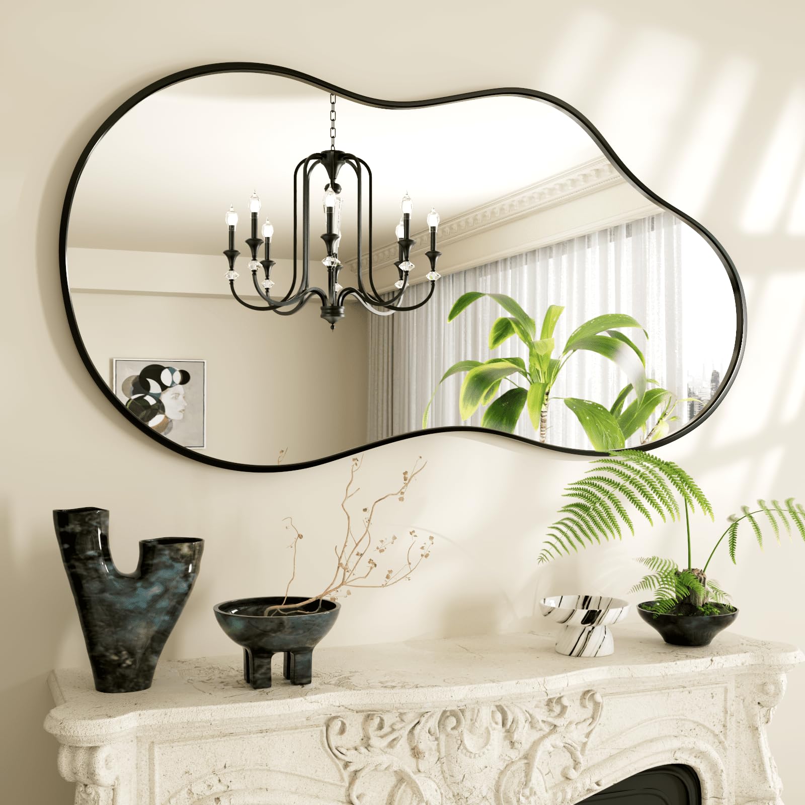 Miroir mural irrégulier aux finitions soignées et design organique haut de gamme