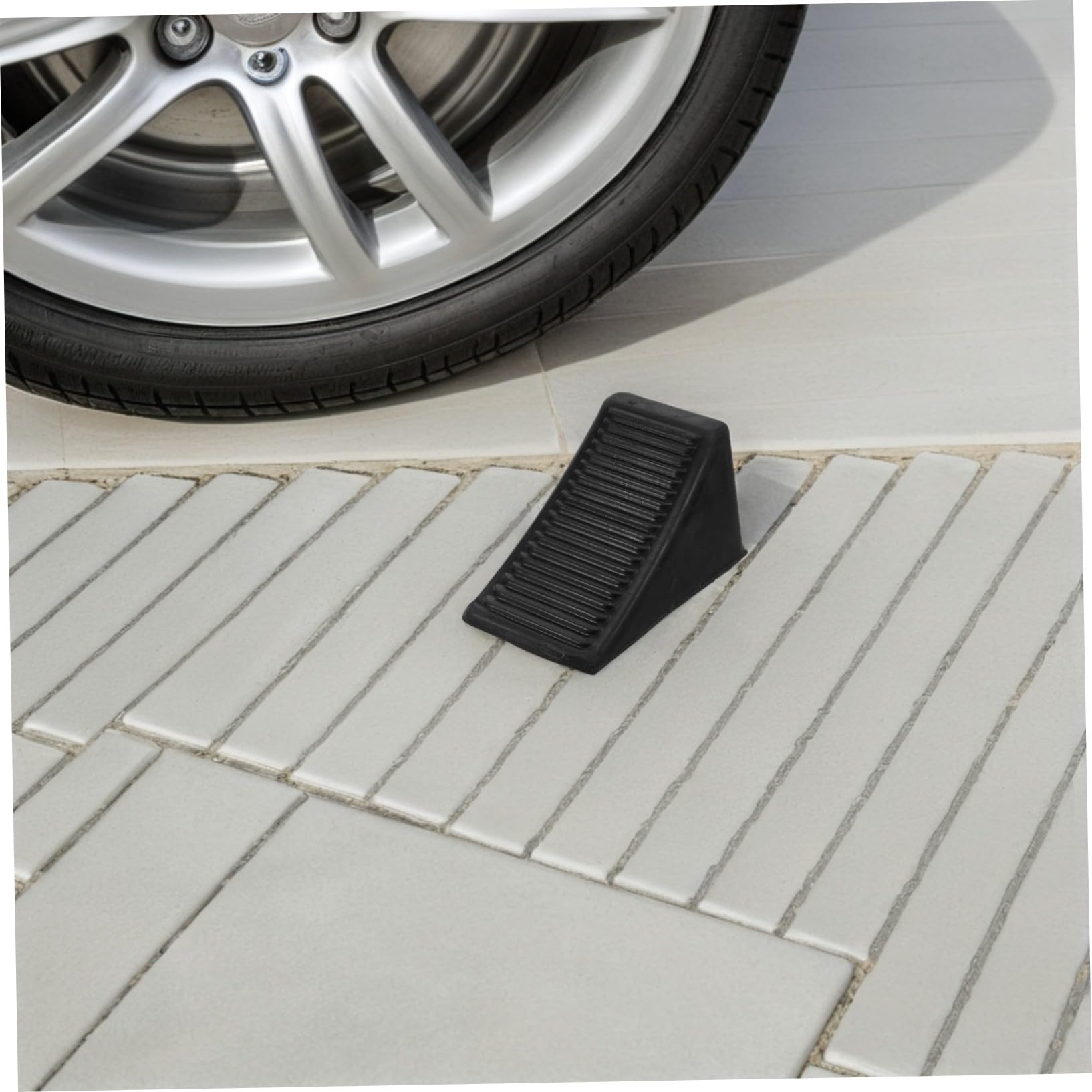 Abaodam 2stücke Kfz-radkeile für Wohnmobile Gummireifenkeile mit Ring für Garagenparkplätze Antirutschmatten für Pkw-reifen Reifenstopper für Garagen Parkblöcke für Sicheres Parken