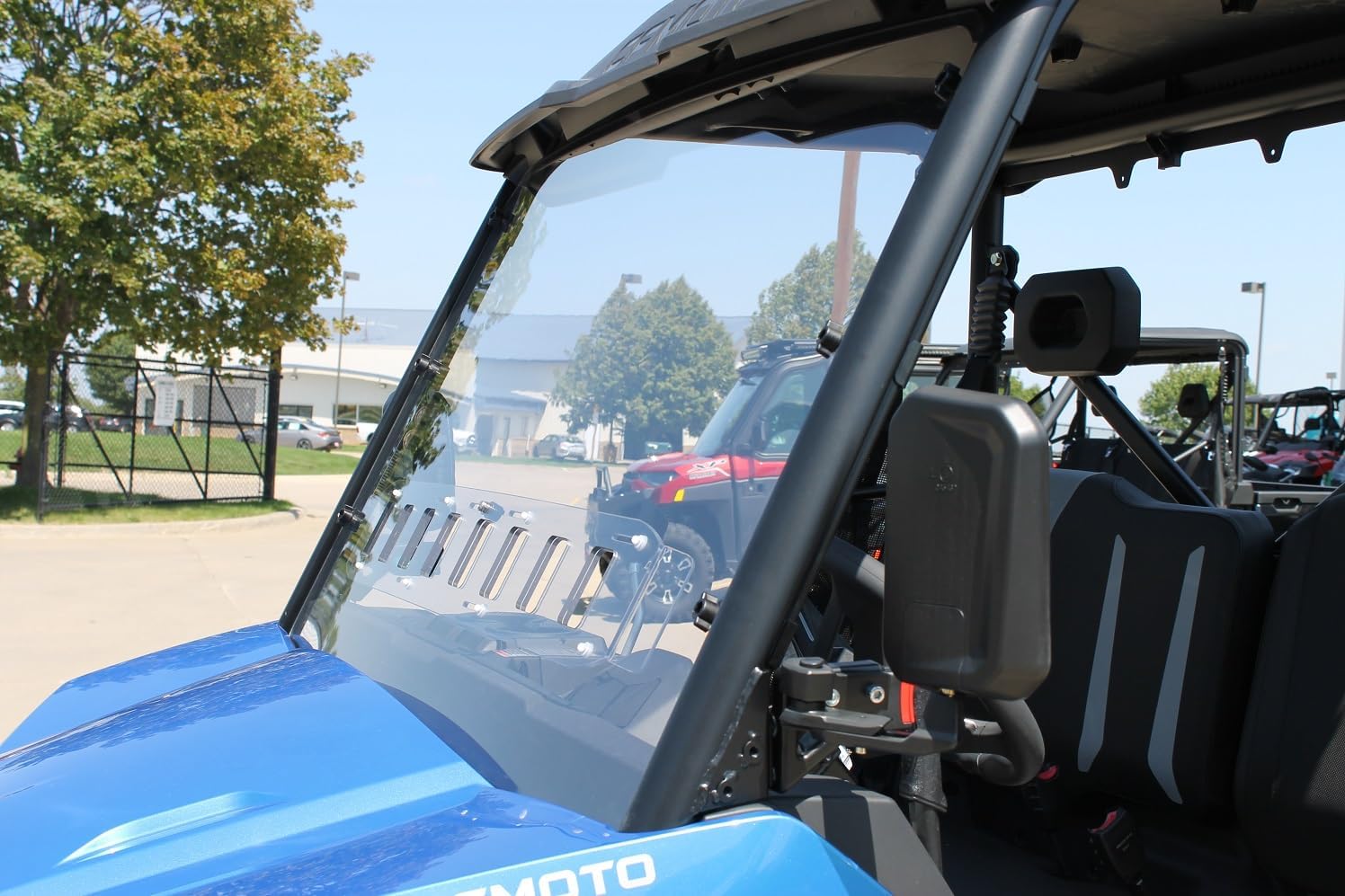 Compatible with CF Moto UFORCE 600 2021-2025 Vented WINDSHIELD