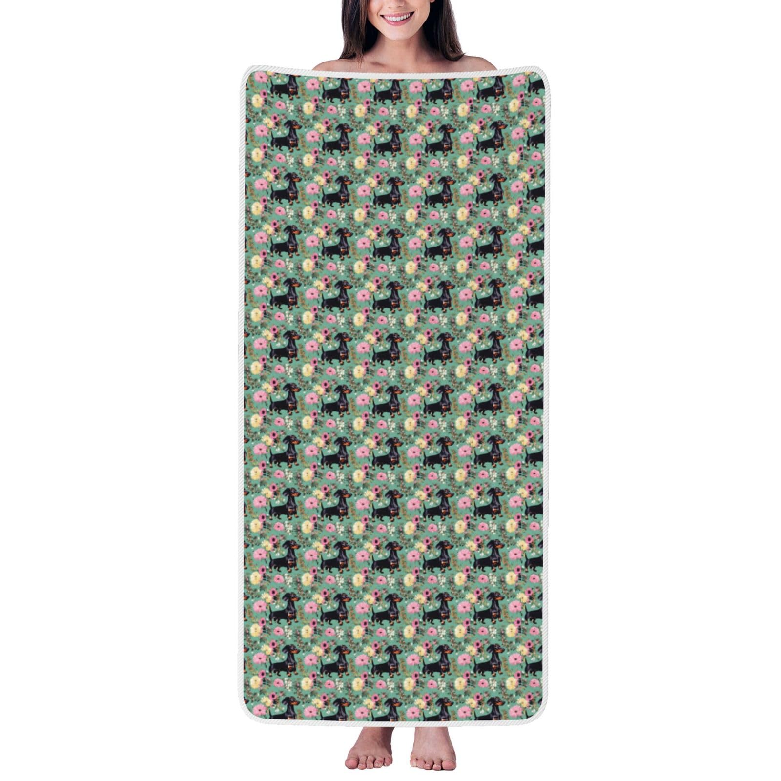 JBJGKHLP Dachshund Florals Print Women Men Couples Coral Velvet Bath Towel Ultra-Soft For Home Bathroom Travel