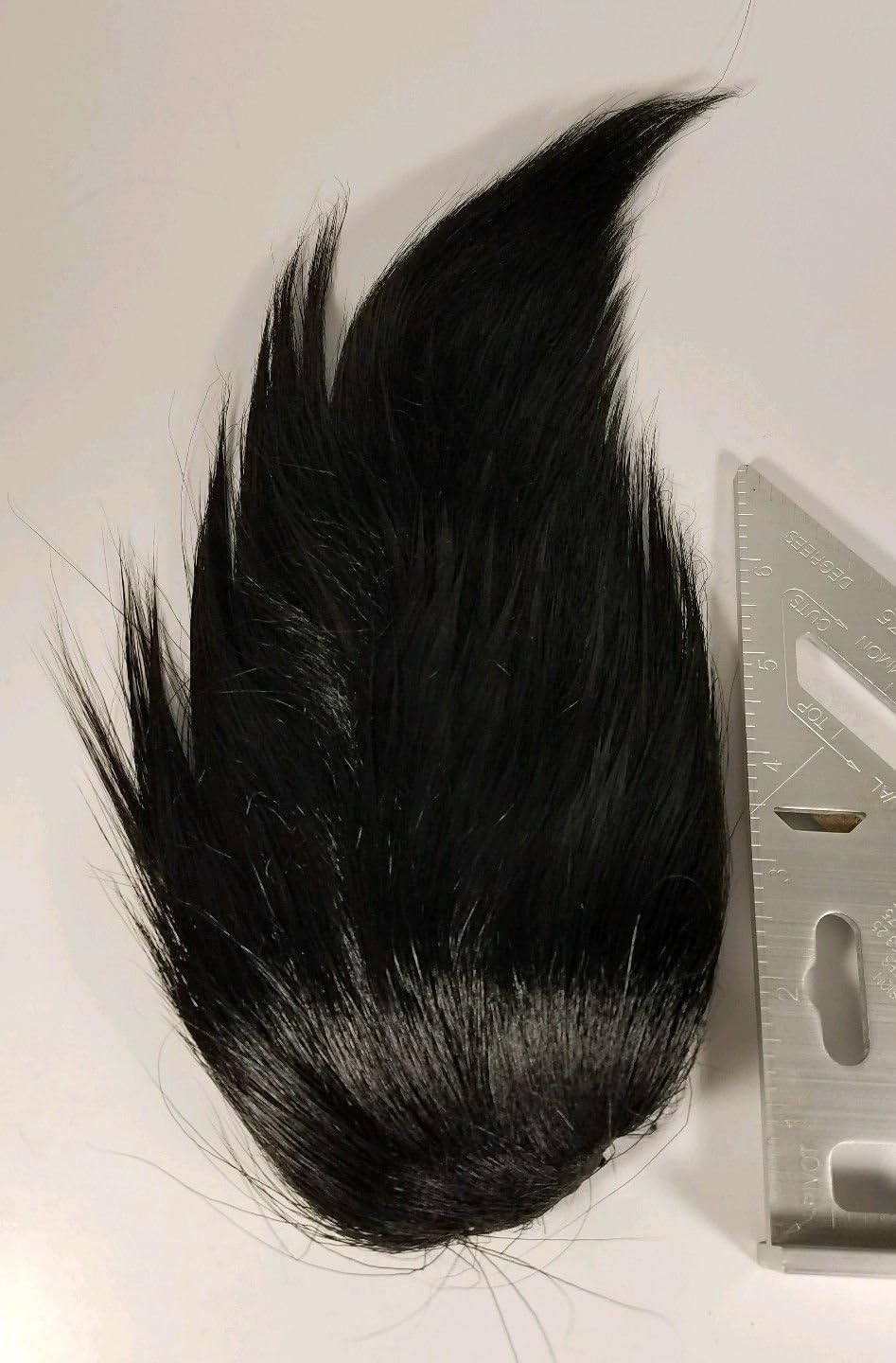 Hareline Dubbin Large Northern Bucktail (white) : Fly Tying Materials : Sports & Outdoors