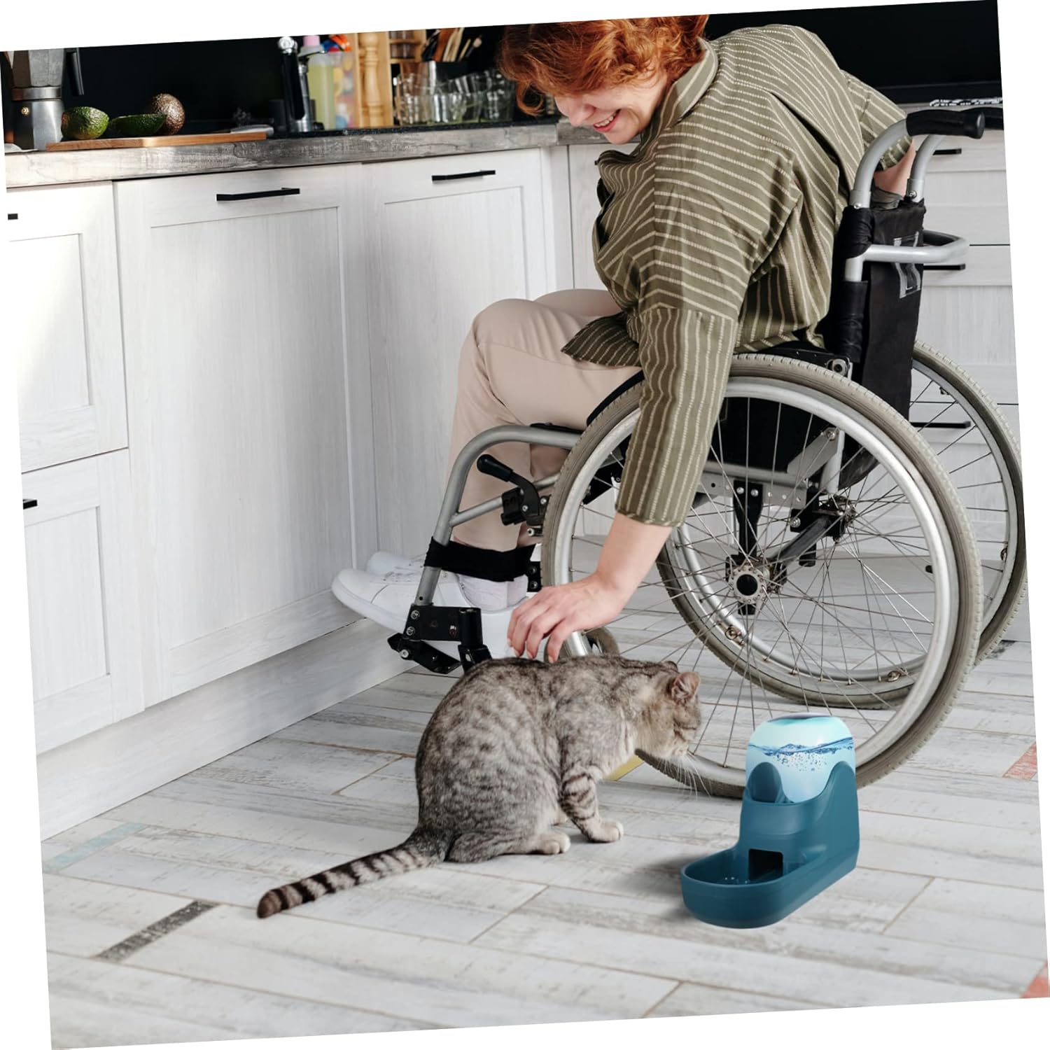 DOITOOL Automatic PET Water Dispenser for Dogs and Cats Space-Saving Design 1.5L Capacity Material Quiet Operation for Home Use