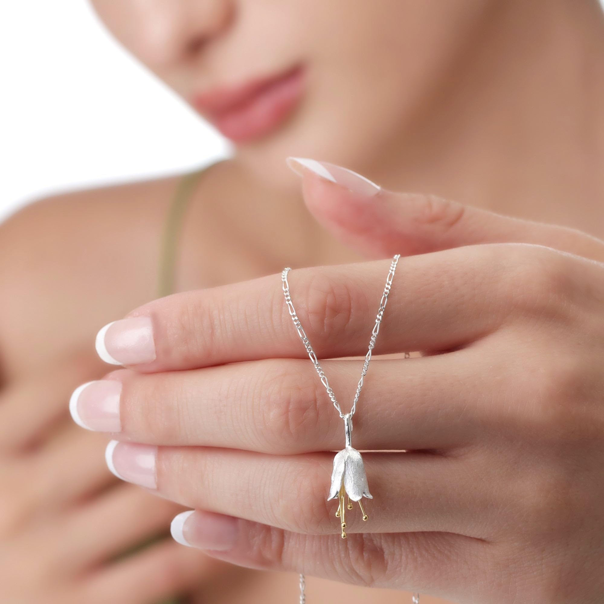 MadamLili - Glockenblume Bicolor 3D Silber Anhänger - 925 Sterling Echtsilber Vergoldet - Handgefertigt - Matt - Staubblätter Naturschmuck - Exklusive Schmuckbox