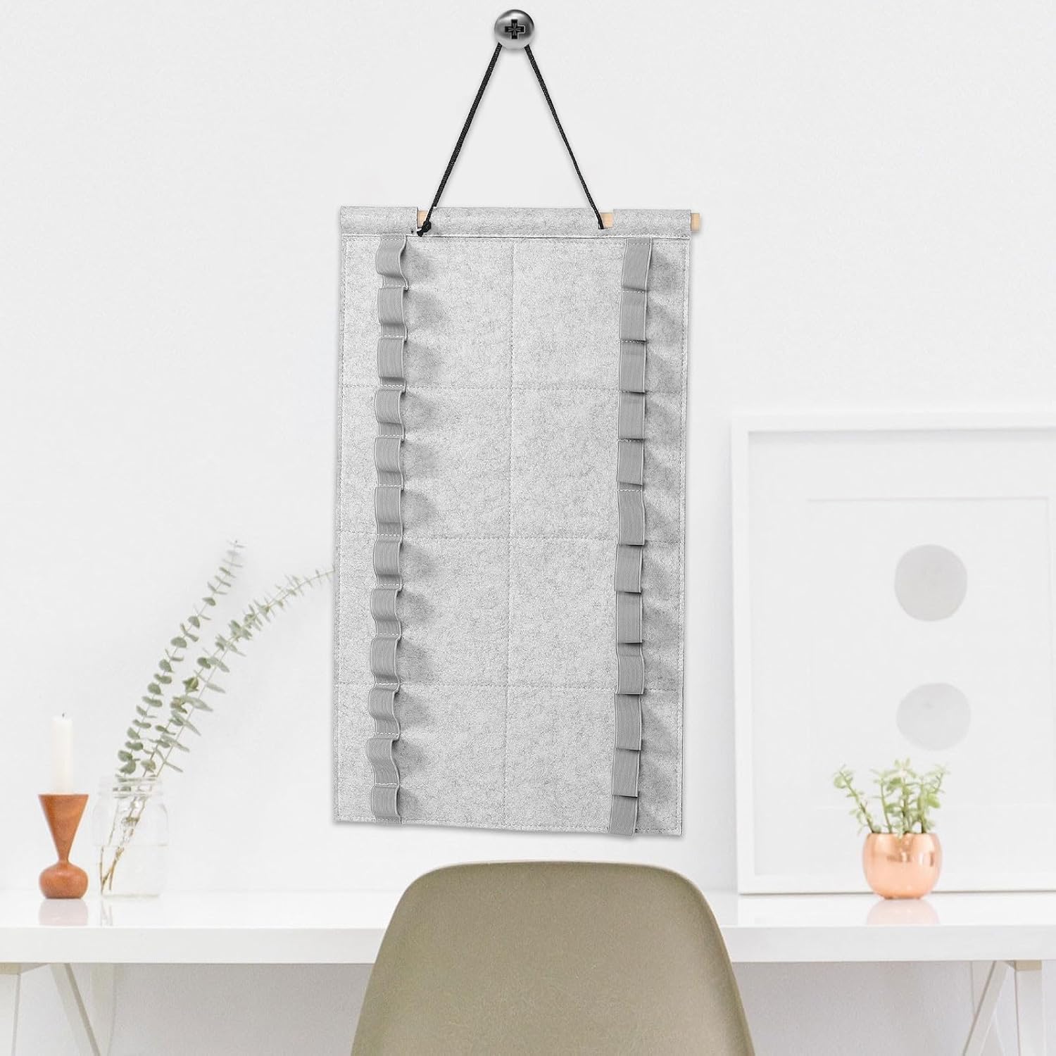 Martial Arts Belt and Style Training Centers Elegant Minimalist for Homes Display Wall Rack Felt Holder for 12 Belts Versatile Application Convenient Storage