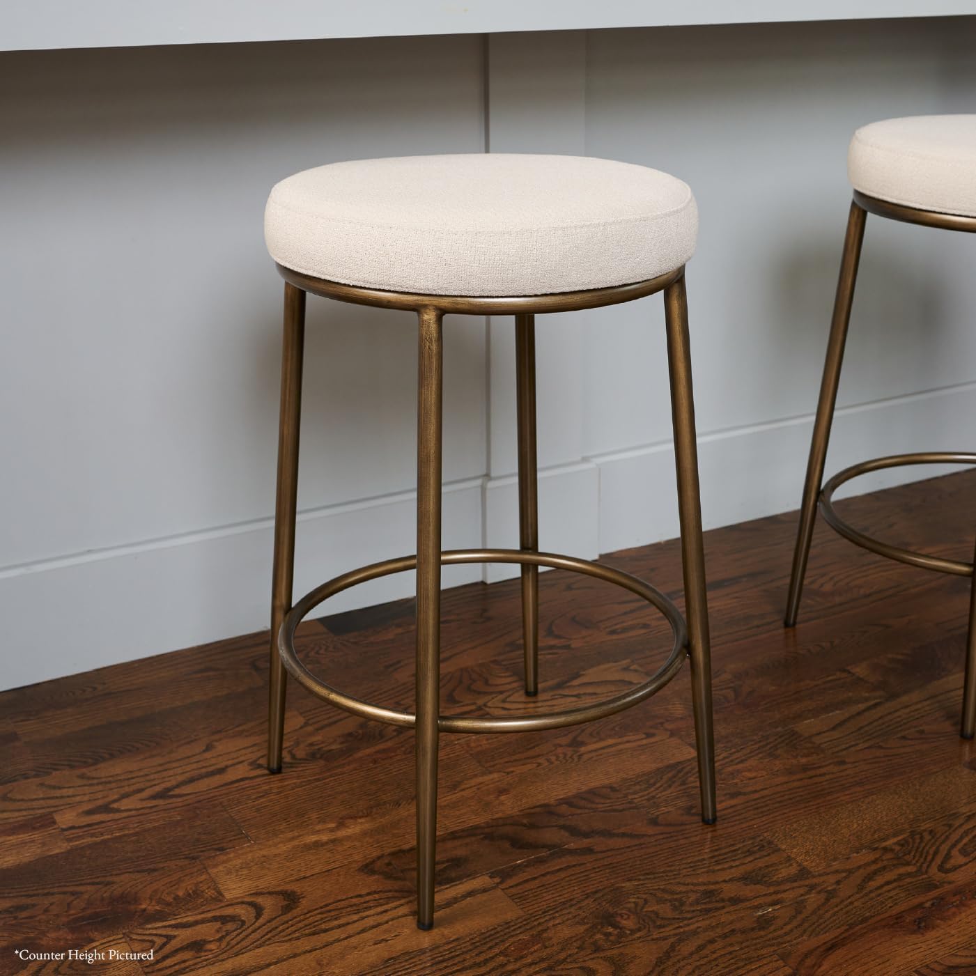 Maven Lane Stella Bar Stool – 31 Inches – Round Stool with Footrest – Black Metal Frame & White Fabric Upholstery – Ideal for Bars, Pubs and Tall Kitchen Counters
