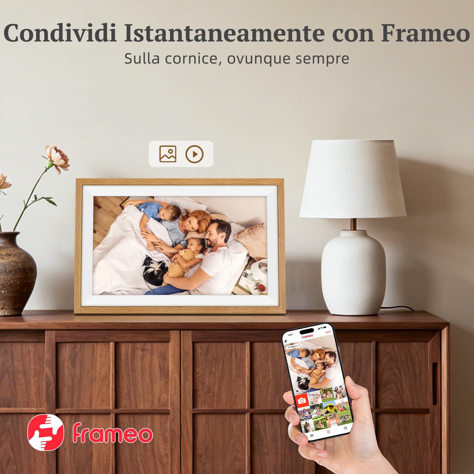Frameo Cornice Digitale Foto Legno di Rovere 15.6 Pollici WiFi, Memoria da 32 GB, Touchscreen IPS FHD, Condividi Foto Video Tramite l'app Frameo, Regalo da Donna Uomo