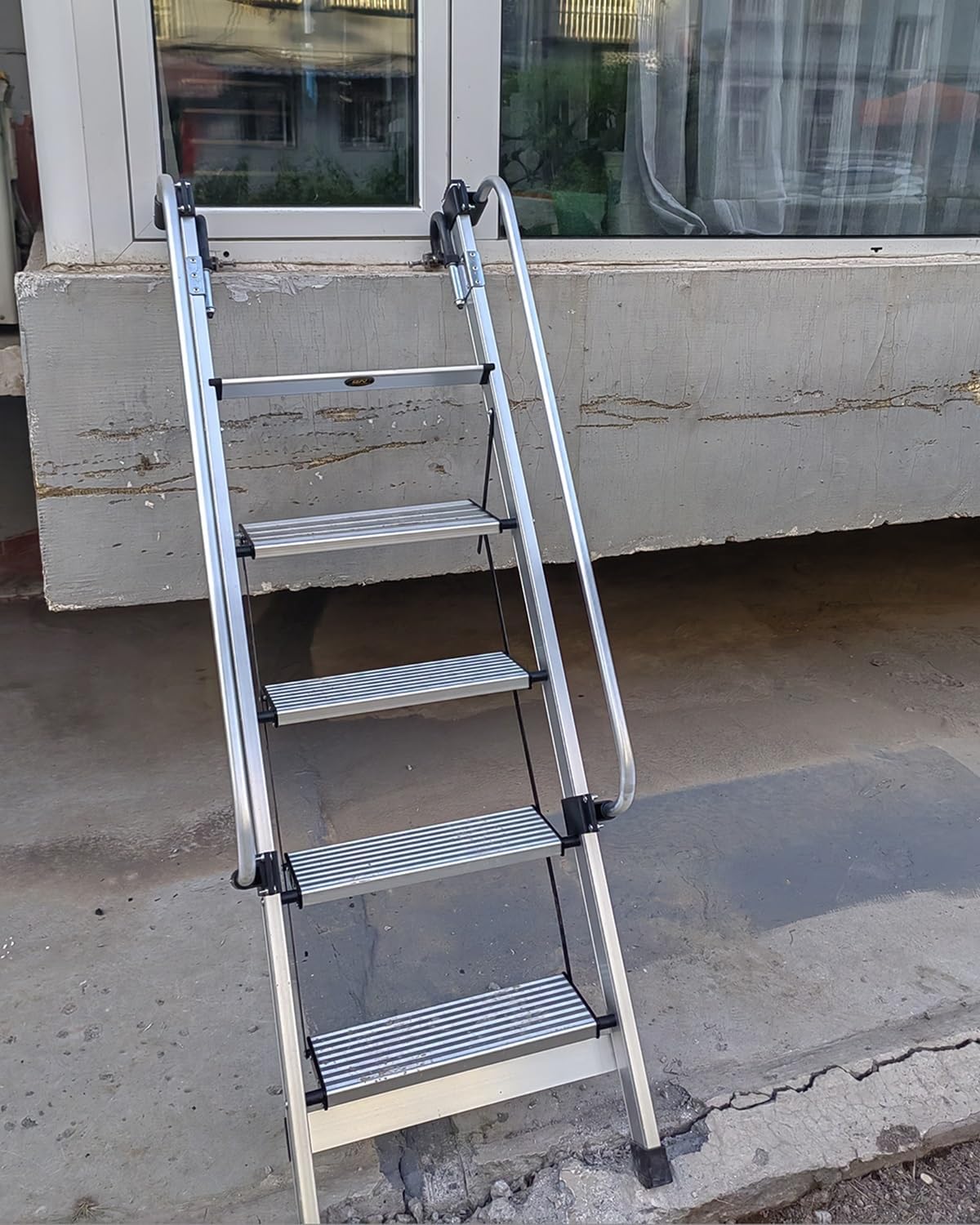 Portable Non Slip Bunk Bed Ladder for RV Dorm Travel Trailer 5 Step Adjustable 46 66 Inch Replacement Ladder with Hooks Ideal for Loft Access and Space Saving Solutions