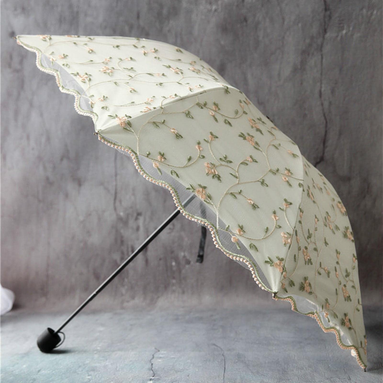 Parapluie Parapluie De Dentelle Brodée Femelle Double Couche Petite 3 Fois Parapluie Mode Femme Parasol À La Maison Parapluie