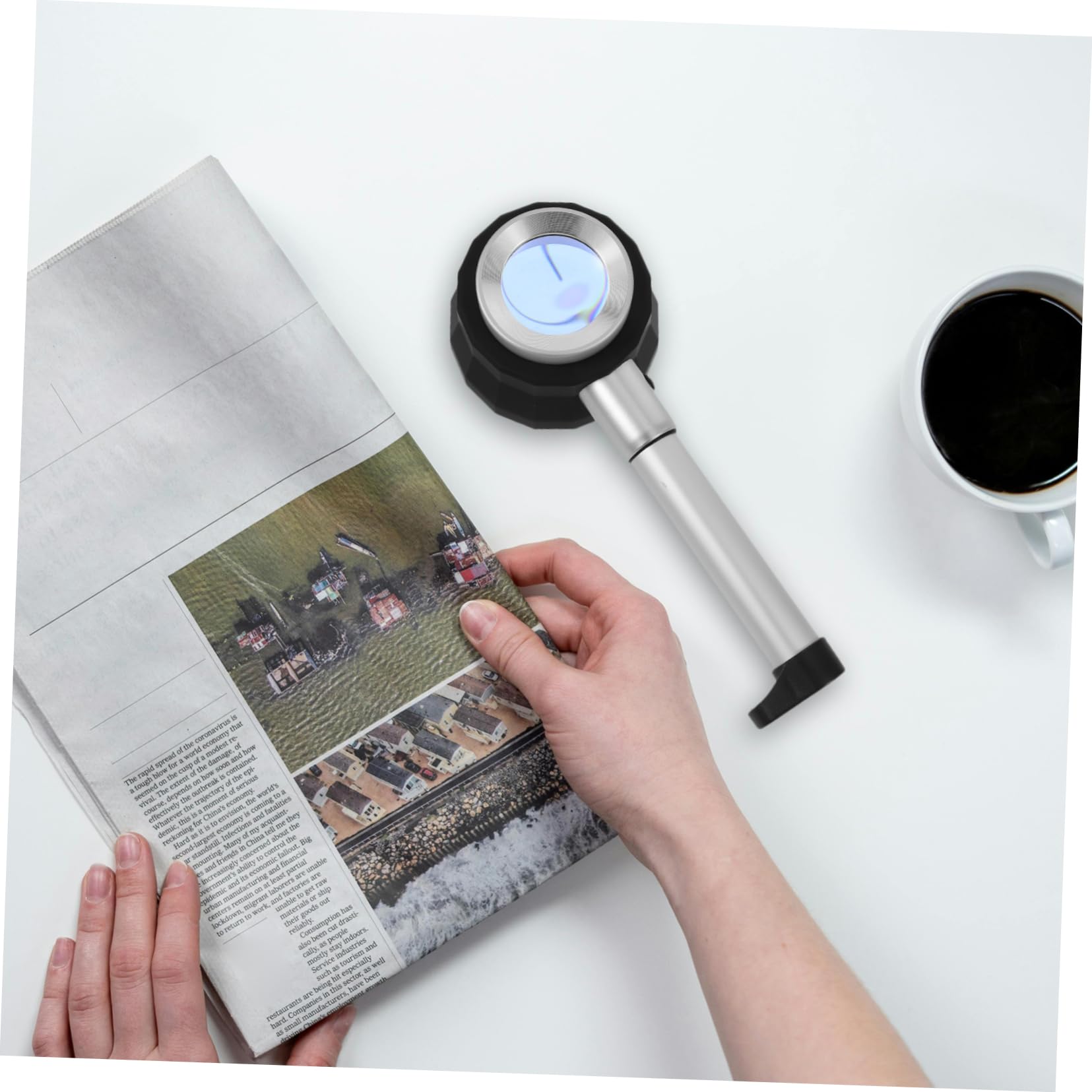 FRCOLOR Lupa de Mano con Luz LED y Escala Portátil para Lectura Identificación de Billetes Incluye Luces LED y Luces de Detección de Falsificaciones