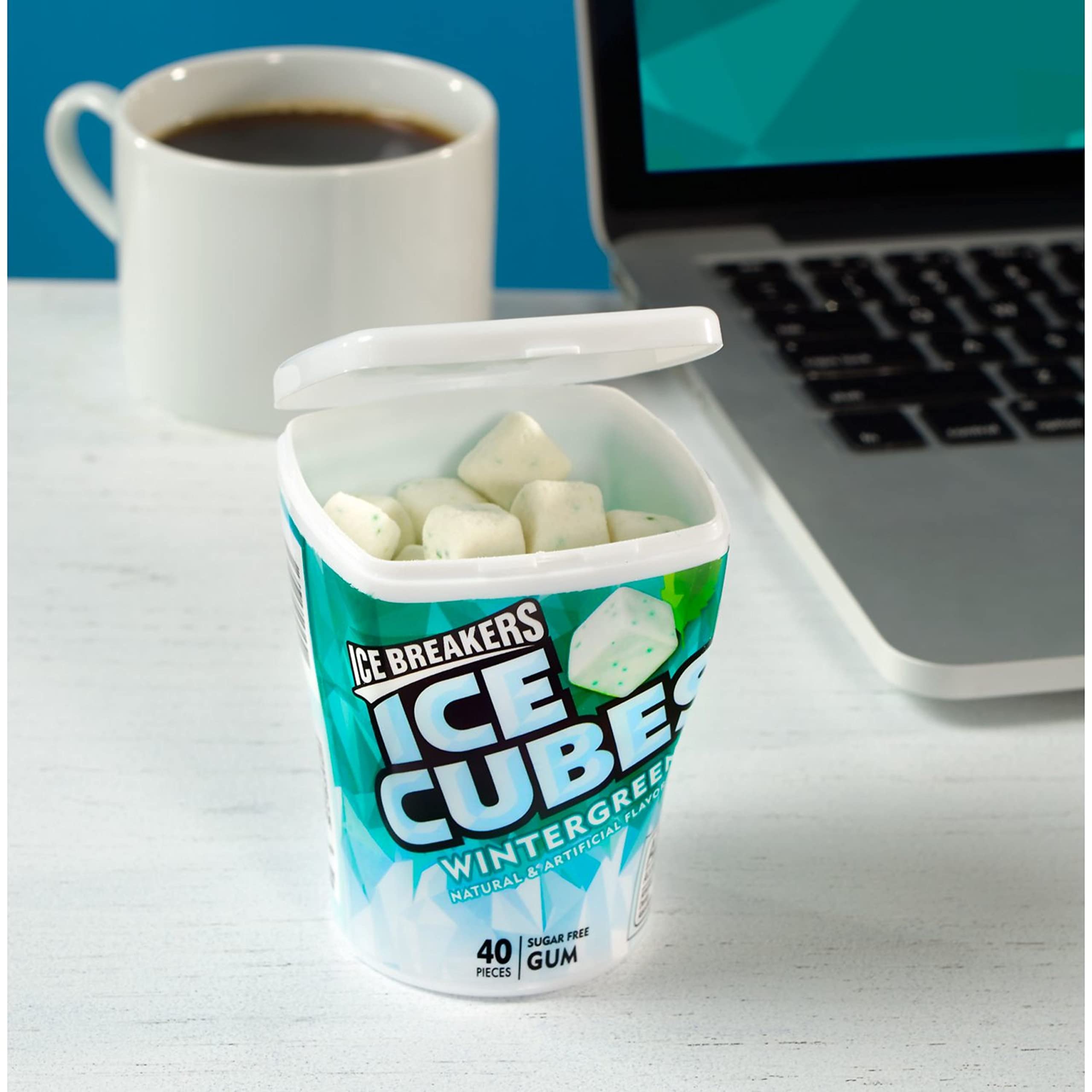 ICE BREAKERS ICE CUBES Wintergreen Sugar Free Chewing Gum, Made with