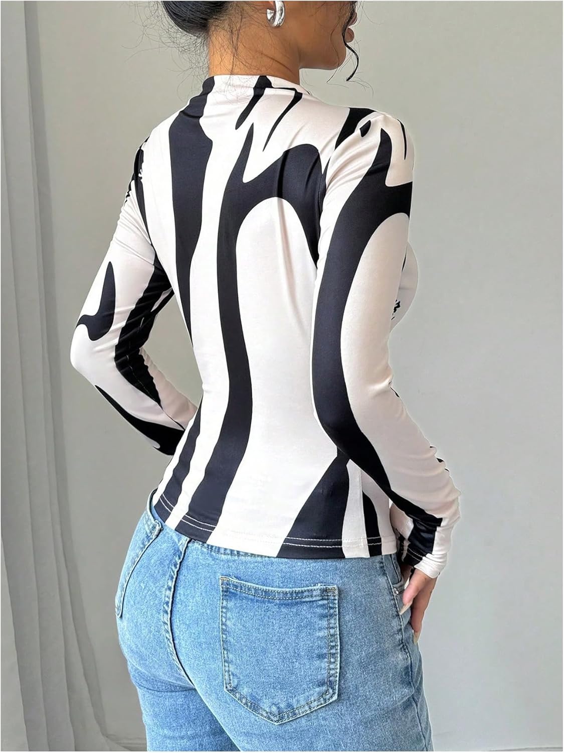 Milumia Women's Geo Mock Neck Top Zebra Striped Ruched Long Sleeve Fitted Casual Tops Tee - Image 3