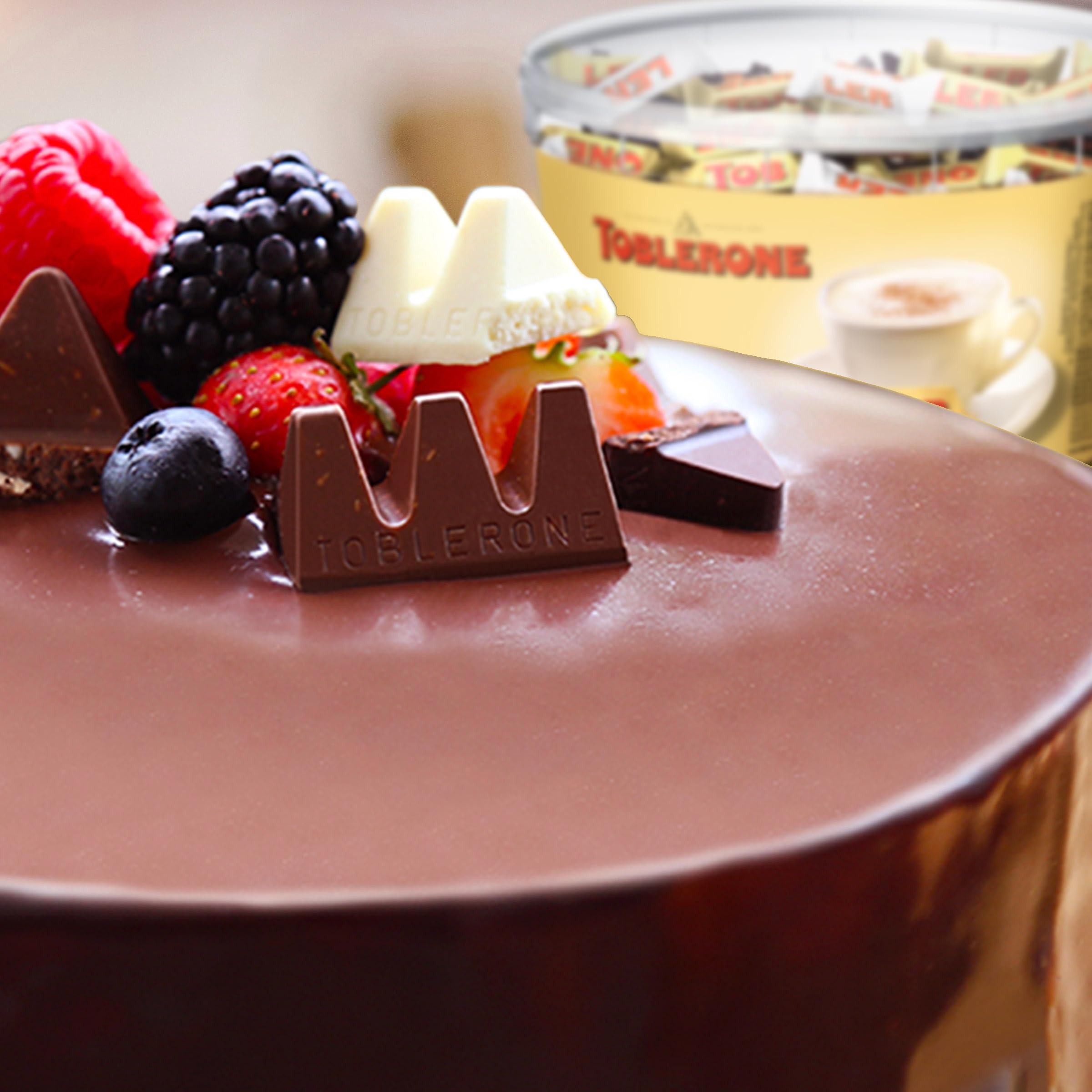 Toblerone Surtido de Mini Chocolate Suizo Mix de Sabores: Chocolate con Leche, Chocolate Blanco y Chocolate Negro con Nougat de Miel y Almendras, Pack 904g