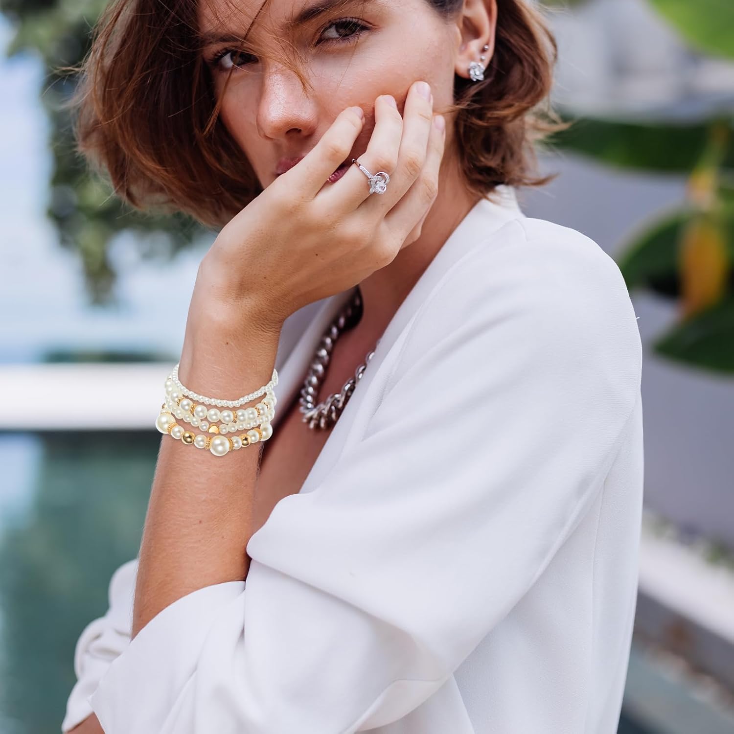 4 Pcs Pearl Bracelets for Women, Elastic Gold Pearl Bracelet Stackable Women's Stretch Bracelets for Bridesmaid Lady Faux Pearls Bridal Bracelet Wedding - Image 5