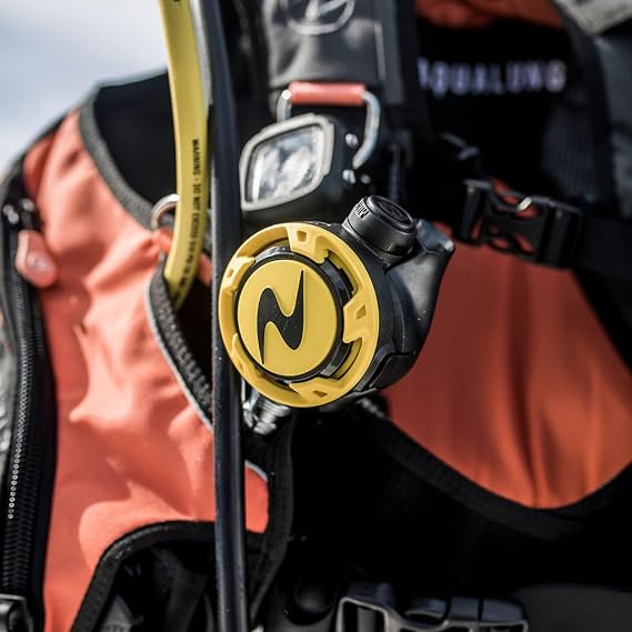 Aqualung Helix Pro Octopus | Compact Lightweight Scuba Diving Regulator w/Pneumatically Balanced Second Stage, Venturi Switch, High-Visibility Yellow Hose & Interchangeable Mouthpiece