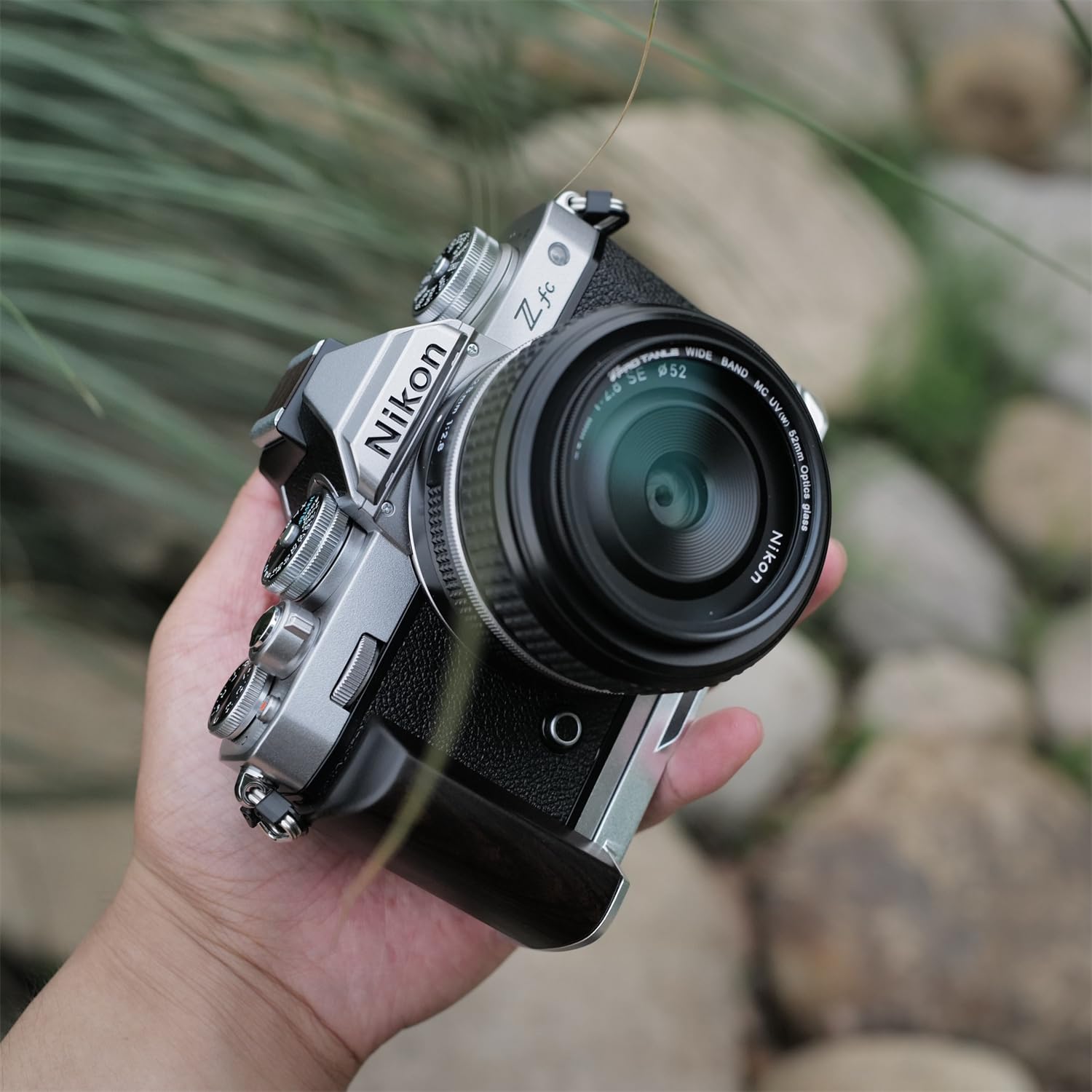 Amazon | Nikon 用 Z fc Zfc 専用 カメラウッドグリップ 高級檀木材