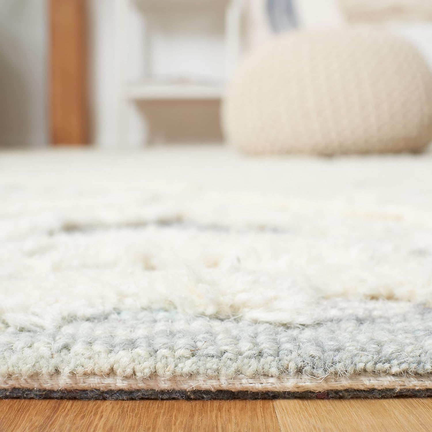 Ivory and Light Blue Hand-Tufted Wool 8' x 10' Area Rug