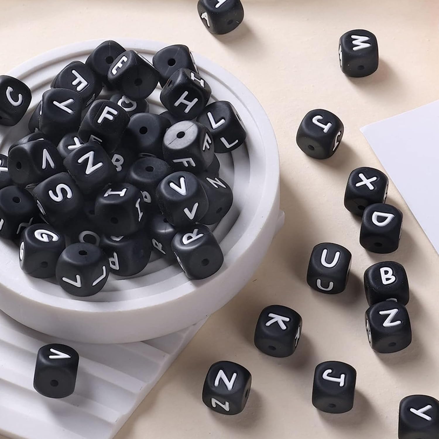 Lot De 52 Perles Carrées En Silicone Alphabet A-Z - 12 Mm Blanches Pour Bracelets Et Porte-Clés