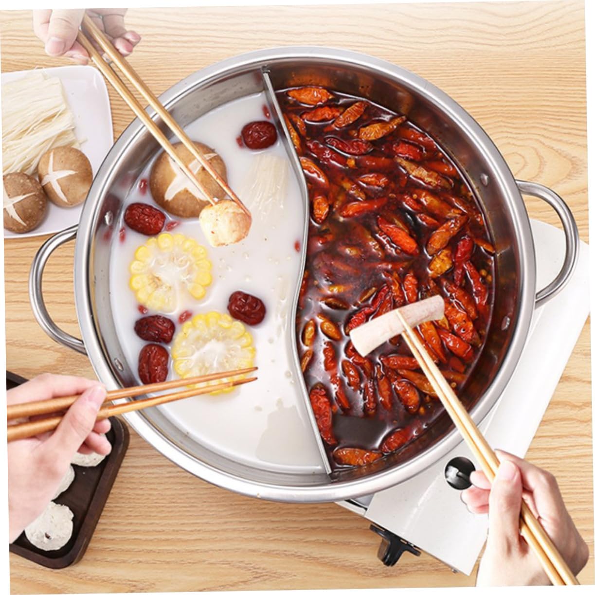Toyvian Marmite à Fondue Chinoise Inox 32 Cm Double Saveur Avec Passoire En Acier Inoxydable, Compatible Gaz Et Induction, Batterie Cuisine Pour Repas Convivial En Intérieur, Ensemble 4 Pièces